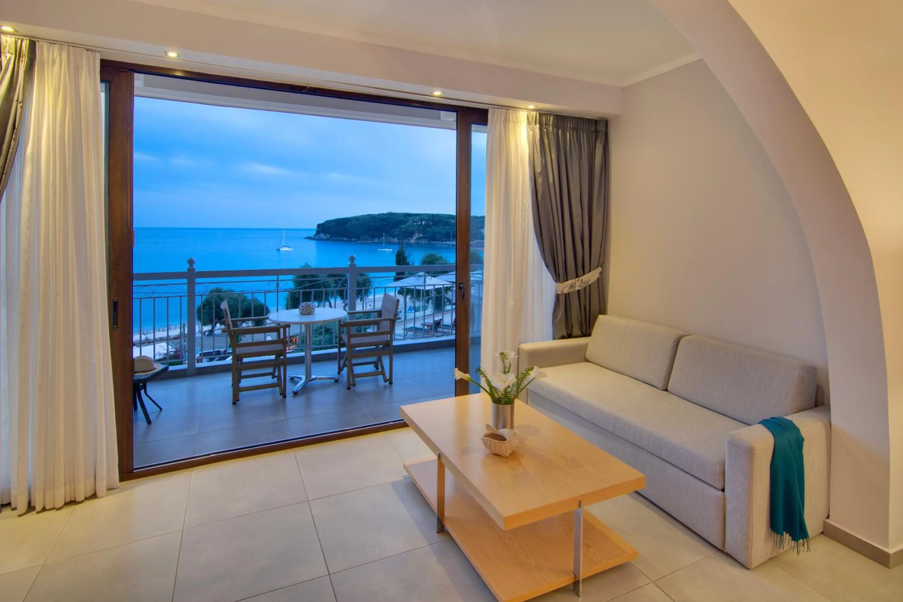 Night in Valtos Beach Hotel