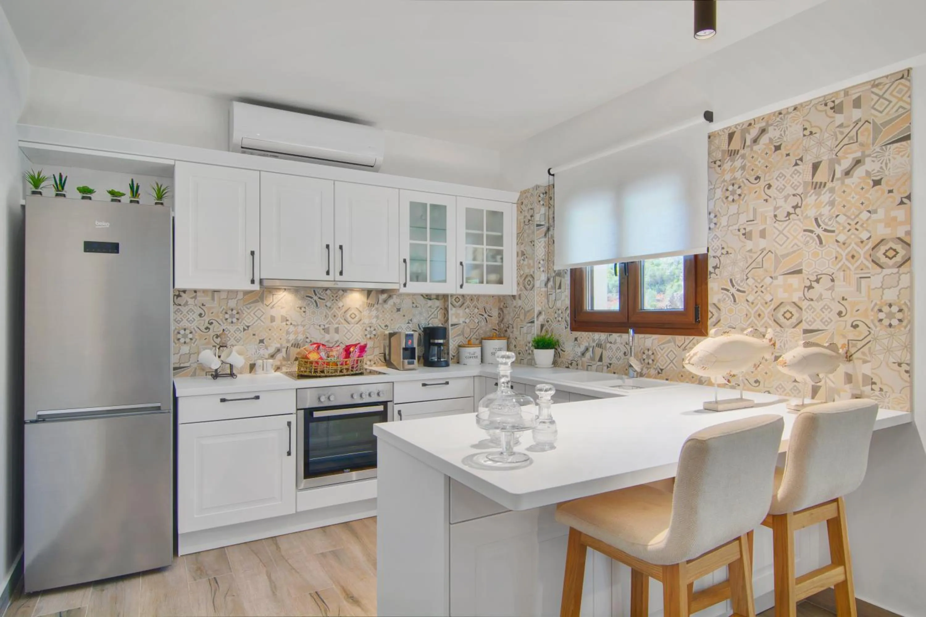 Kitchen or kitchenette in Valtos Beach Hotel