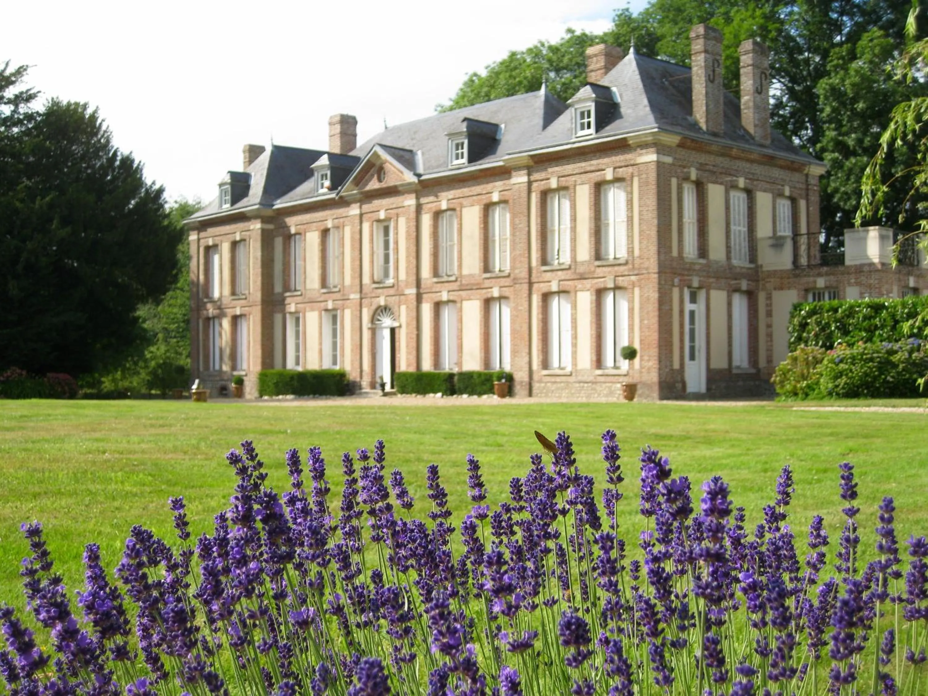 Property building in Château de Cleuville