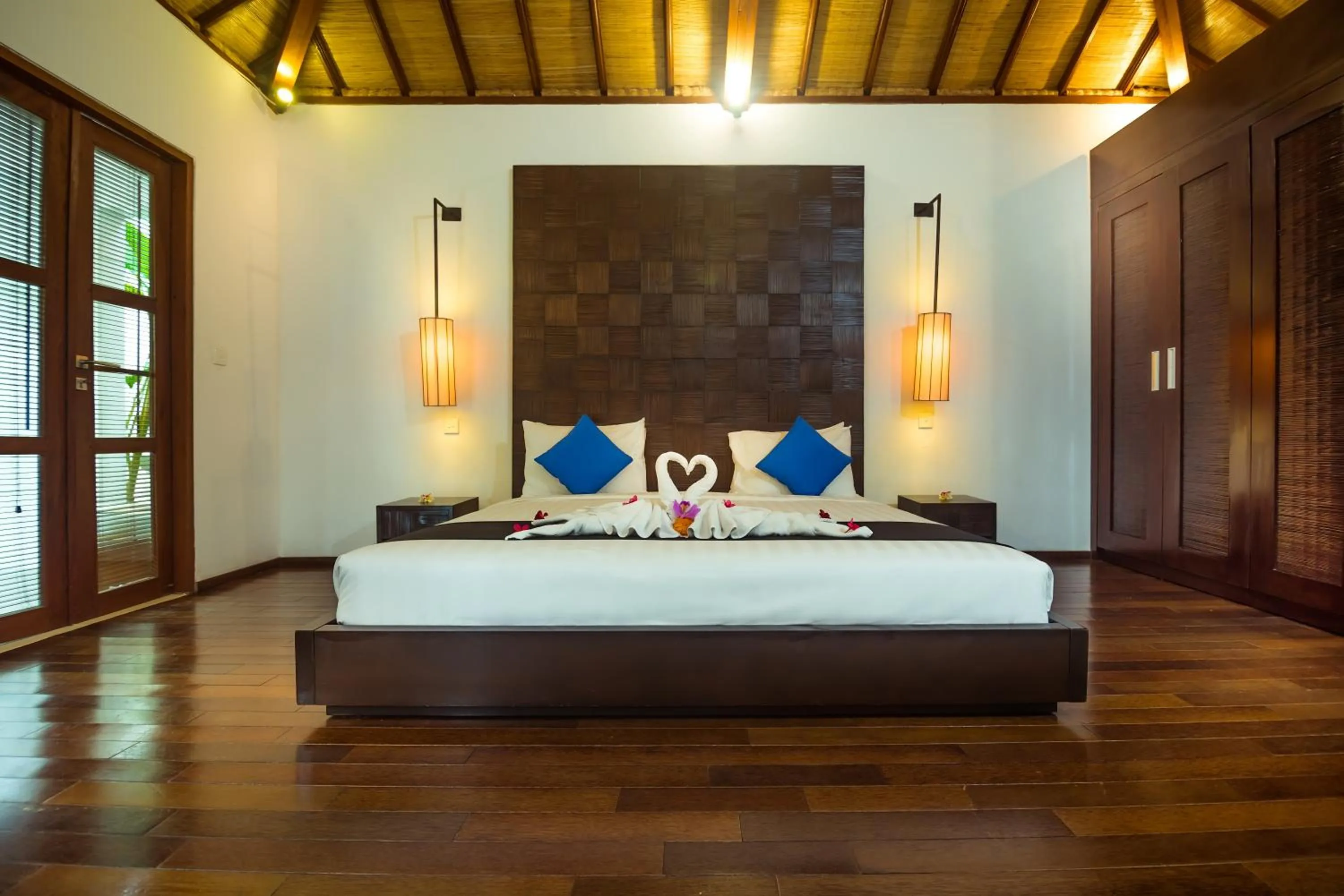 Bedroom, Bed in Arama Riverside 5 Bedrooms by Villas Direct Bali