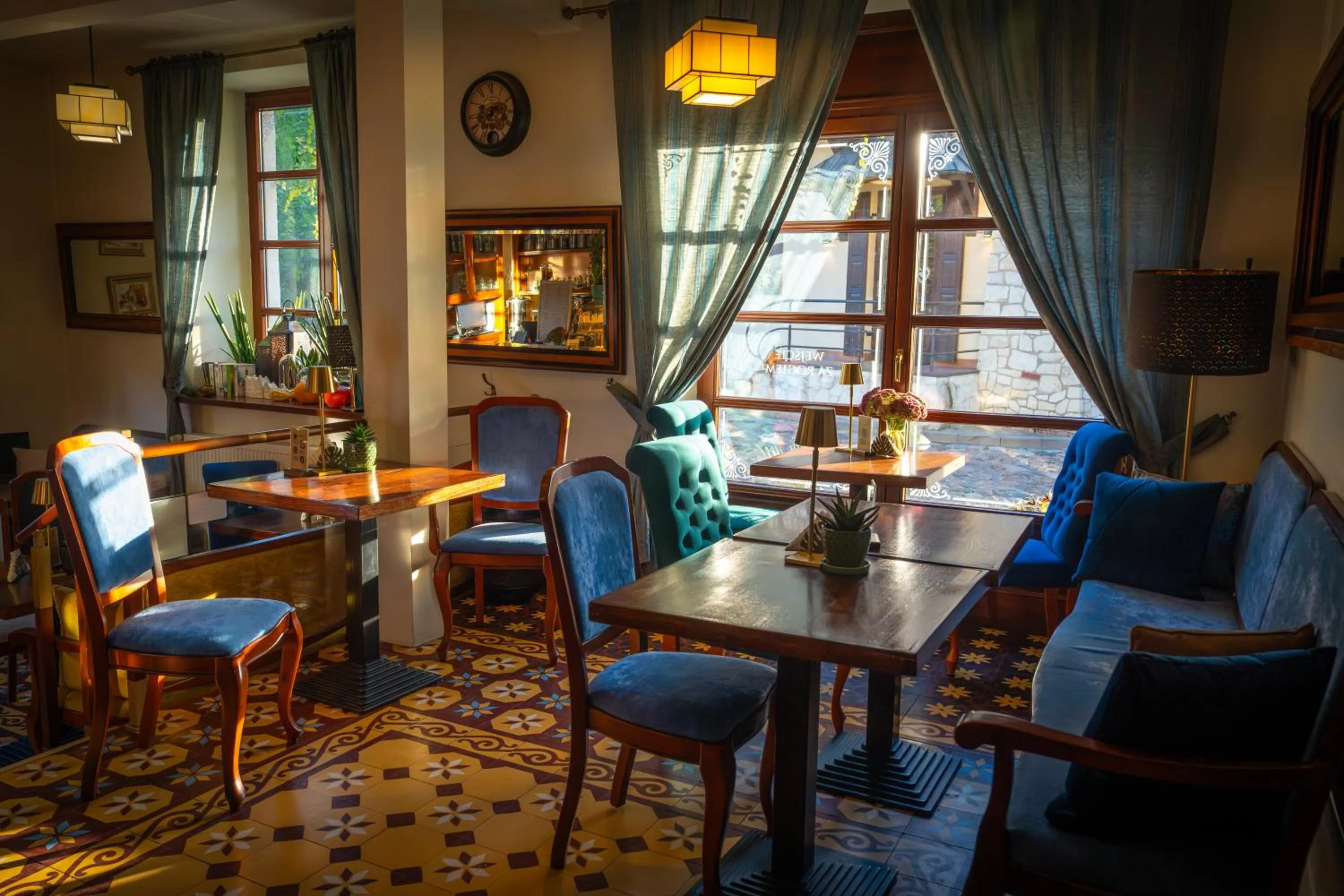 Restaurant/places to eat in Agharta