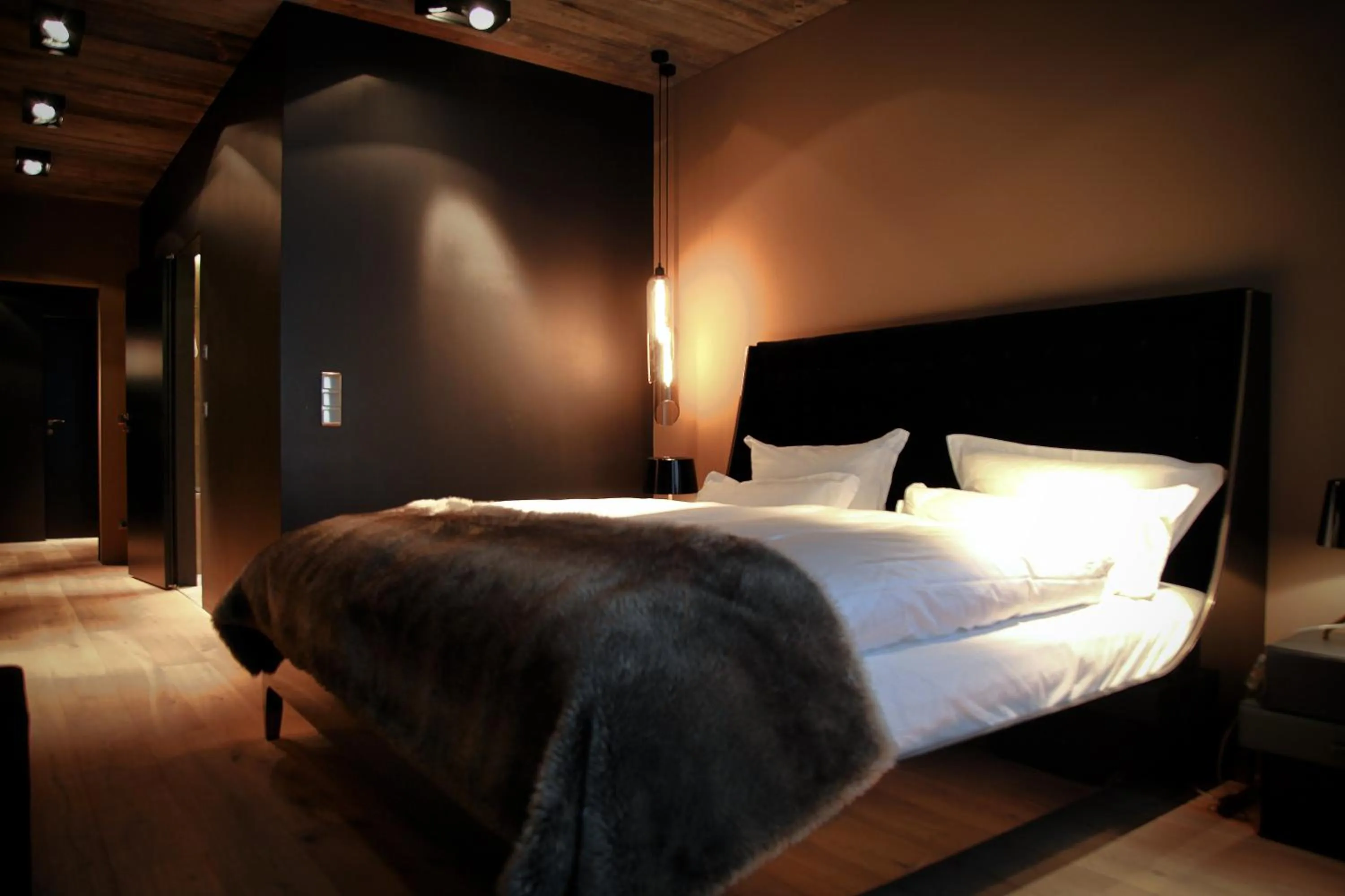 Bed in Hotel Zhero – Ischgl/Kappl