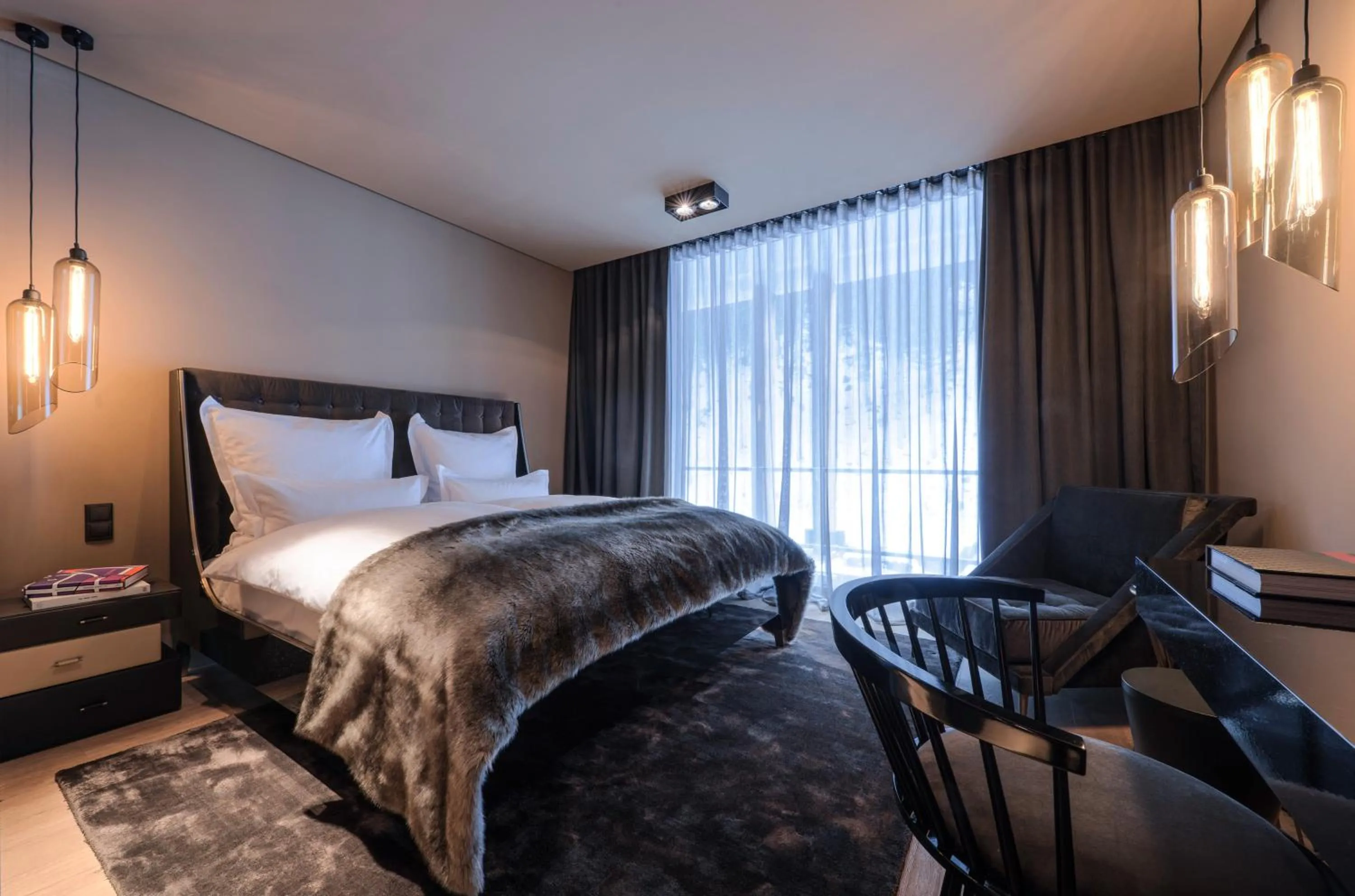 Bed in Hotel Zhero – Ischgl/Kappl