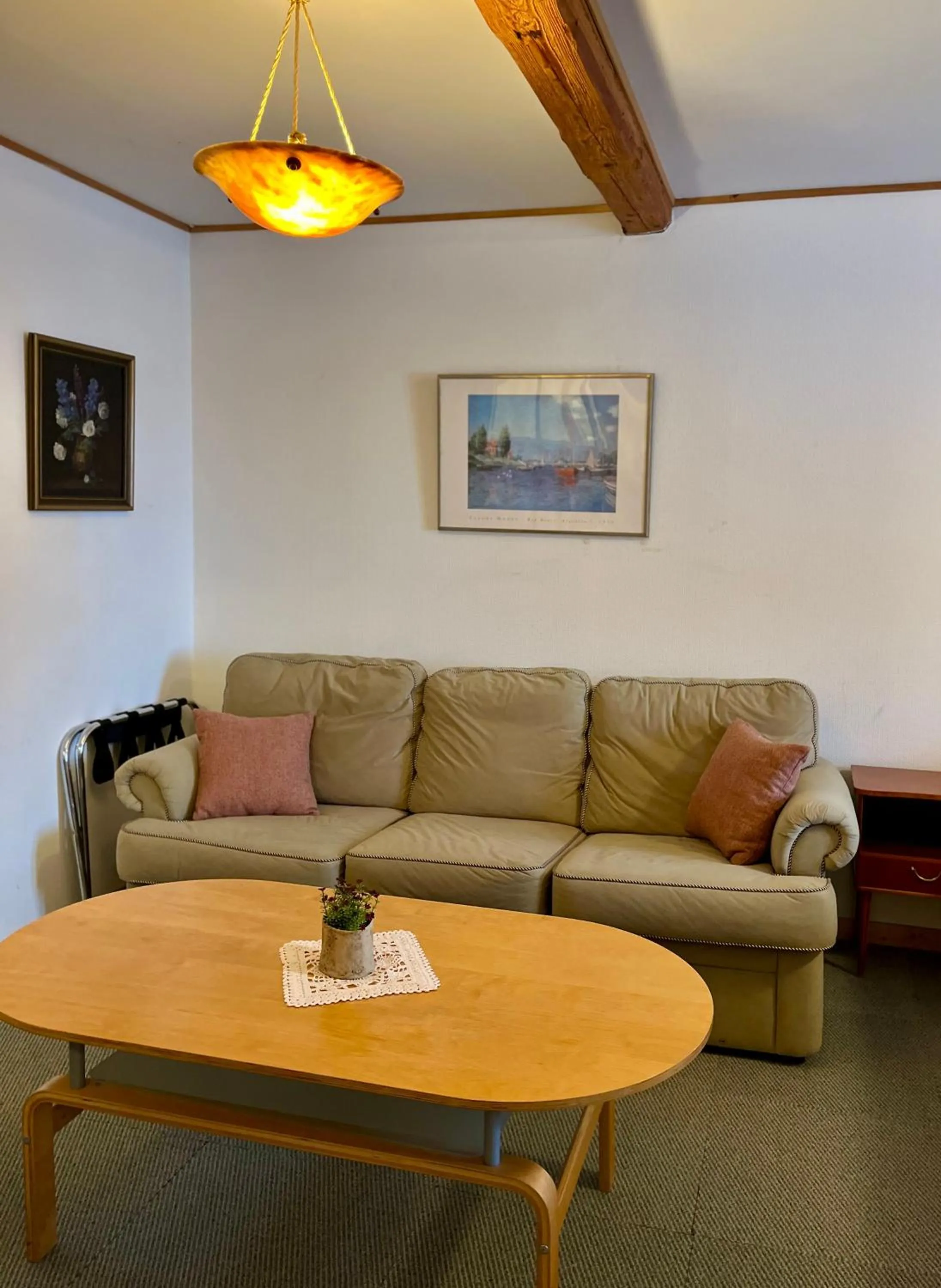 Seating area in B&B Ströprodukter