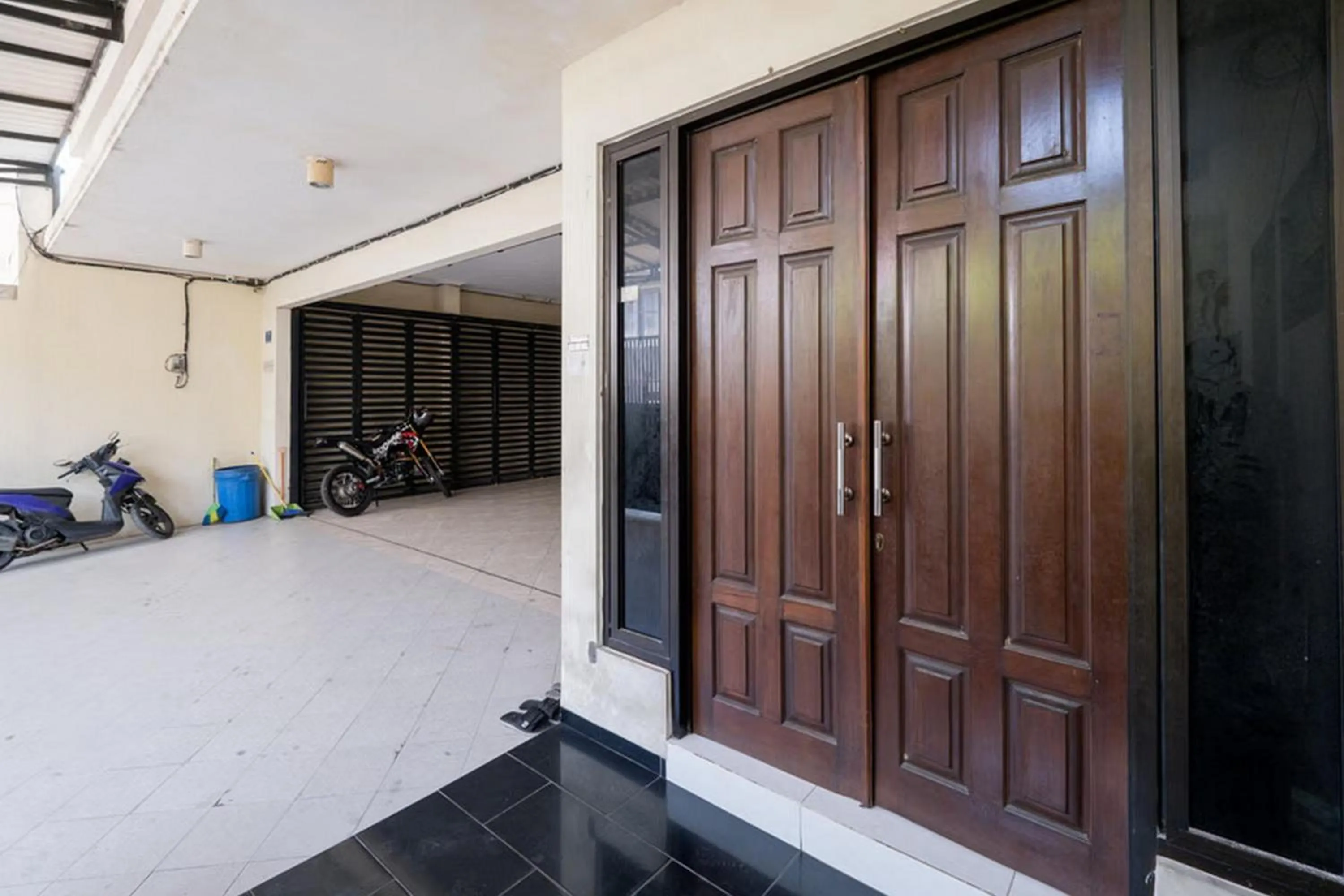 Property building in RedDoorz At Graha 99 Simomulyo