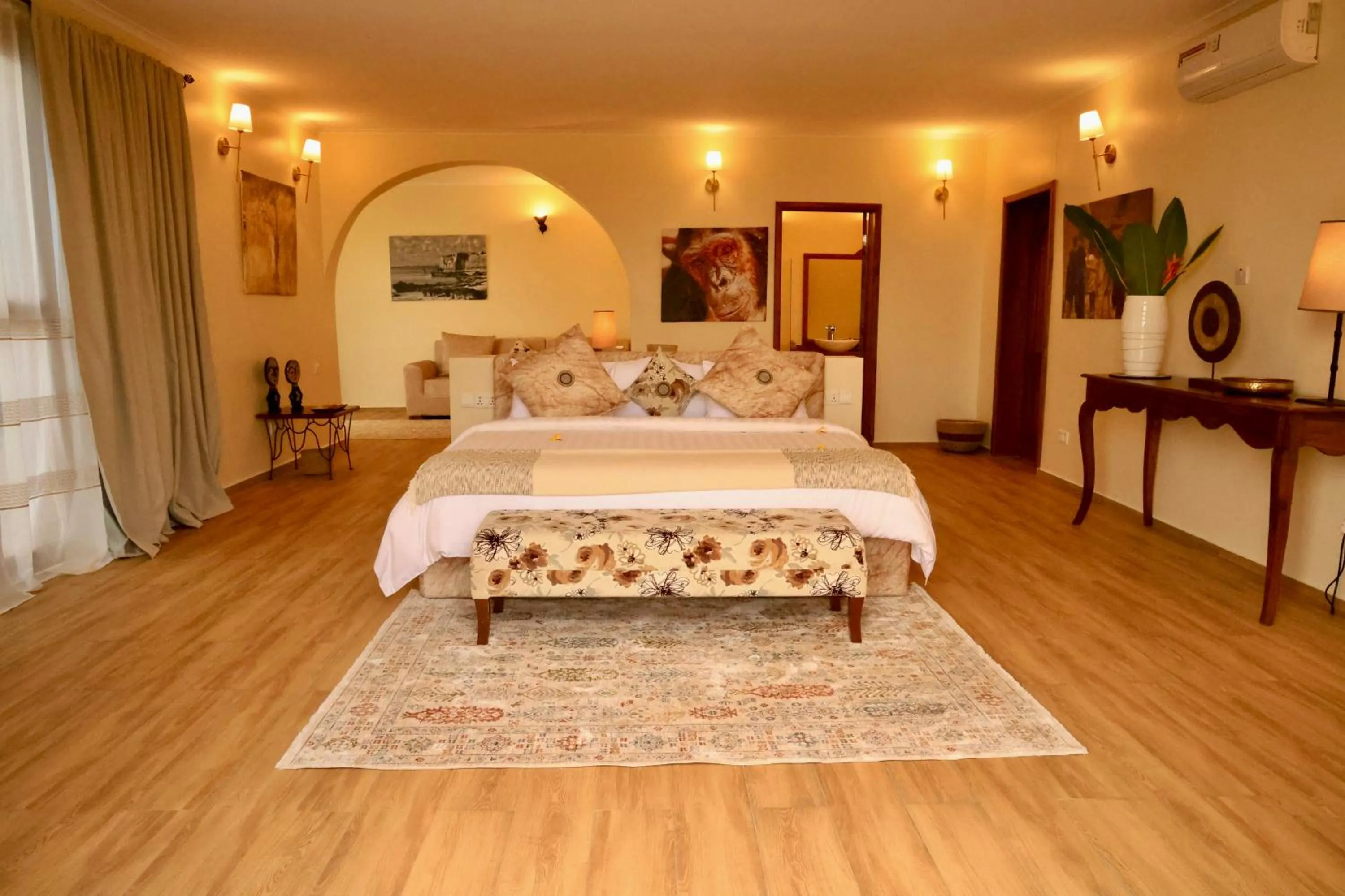 Bed in Pink Flamingo Boutique Hotel