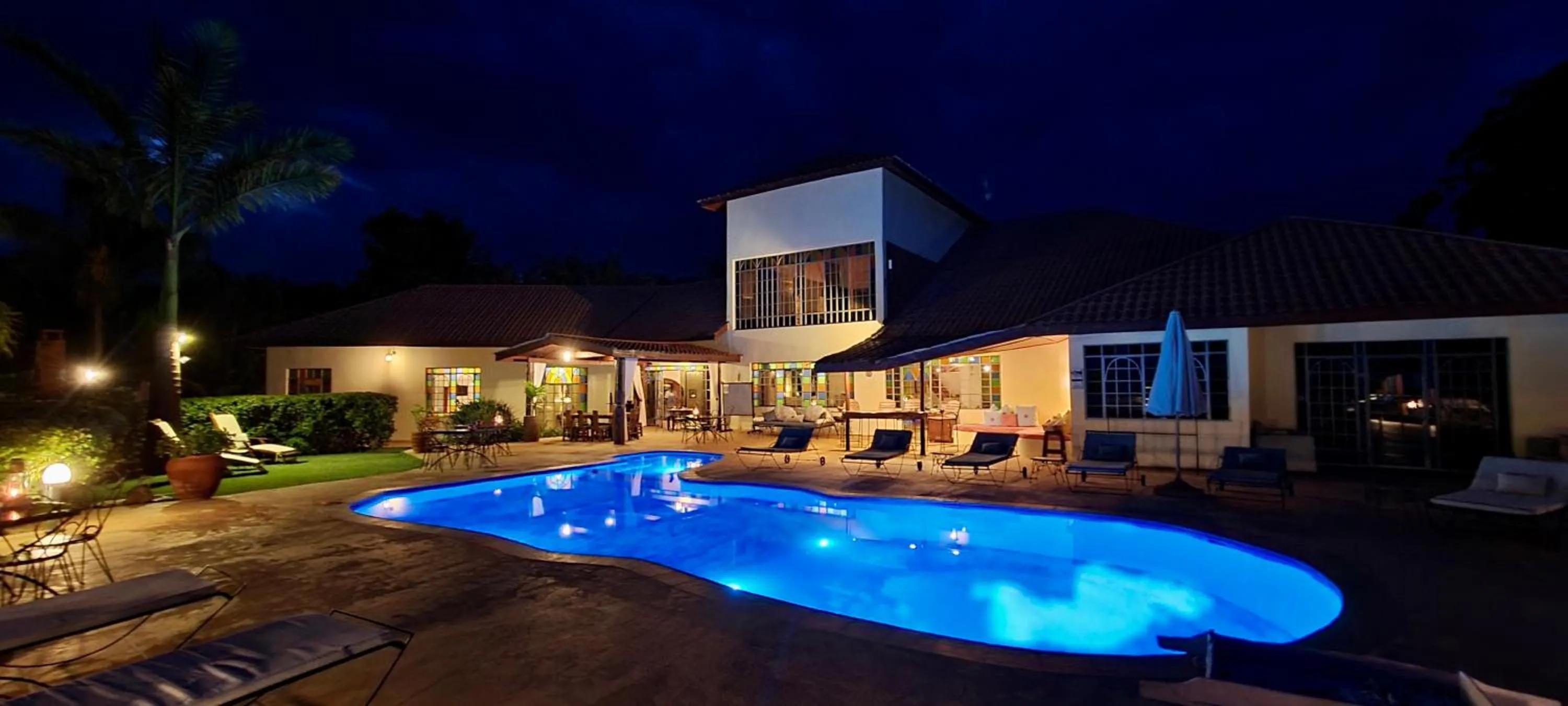 Property building in Pink Flamingo Boutique Hotel