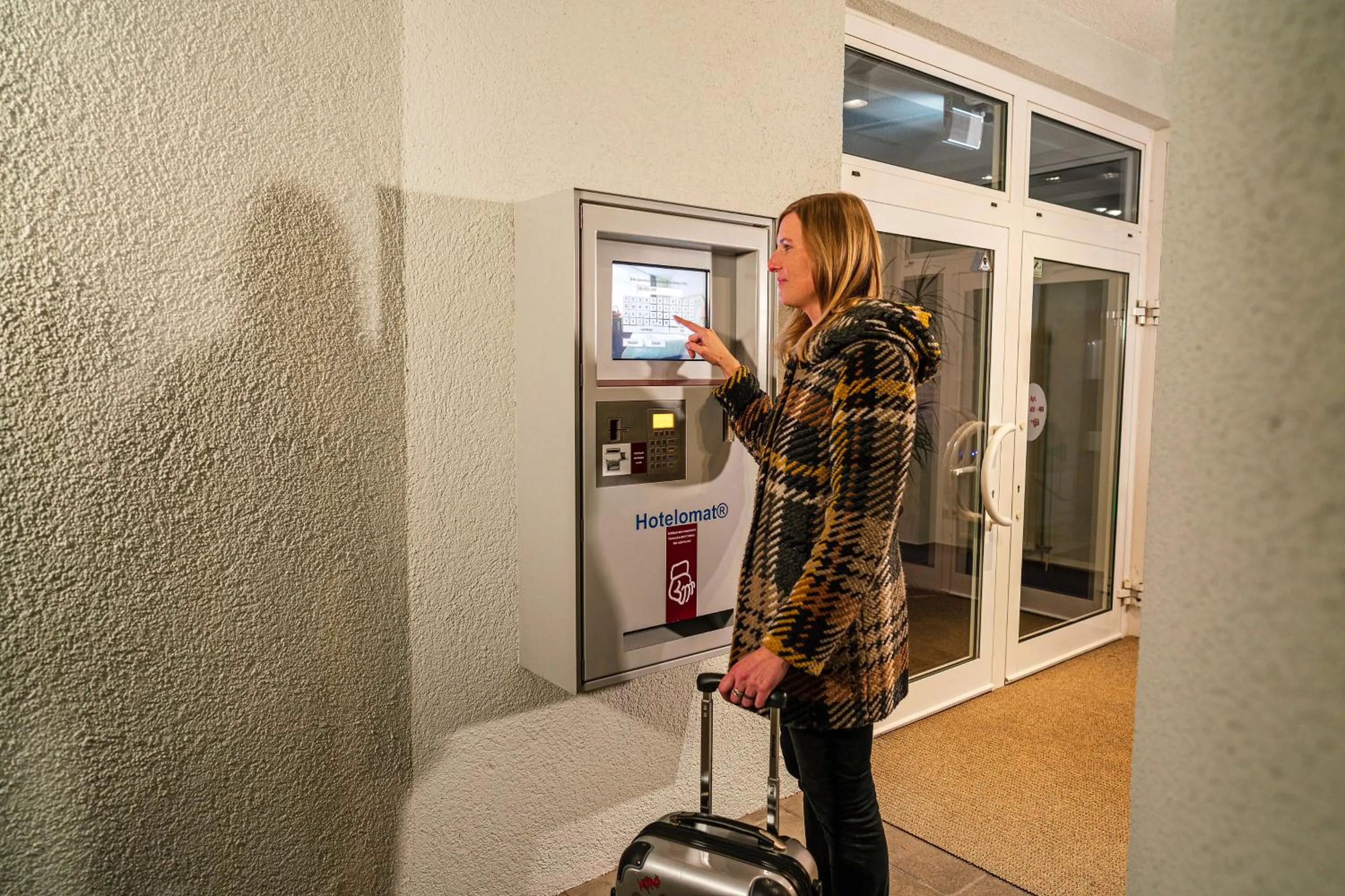 Staff in Apart' Hotel