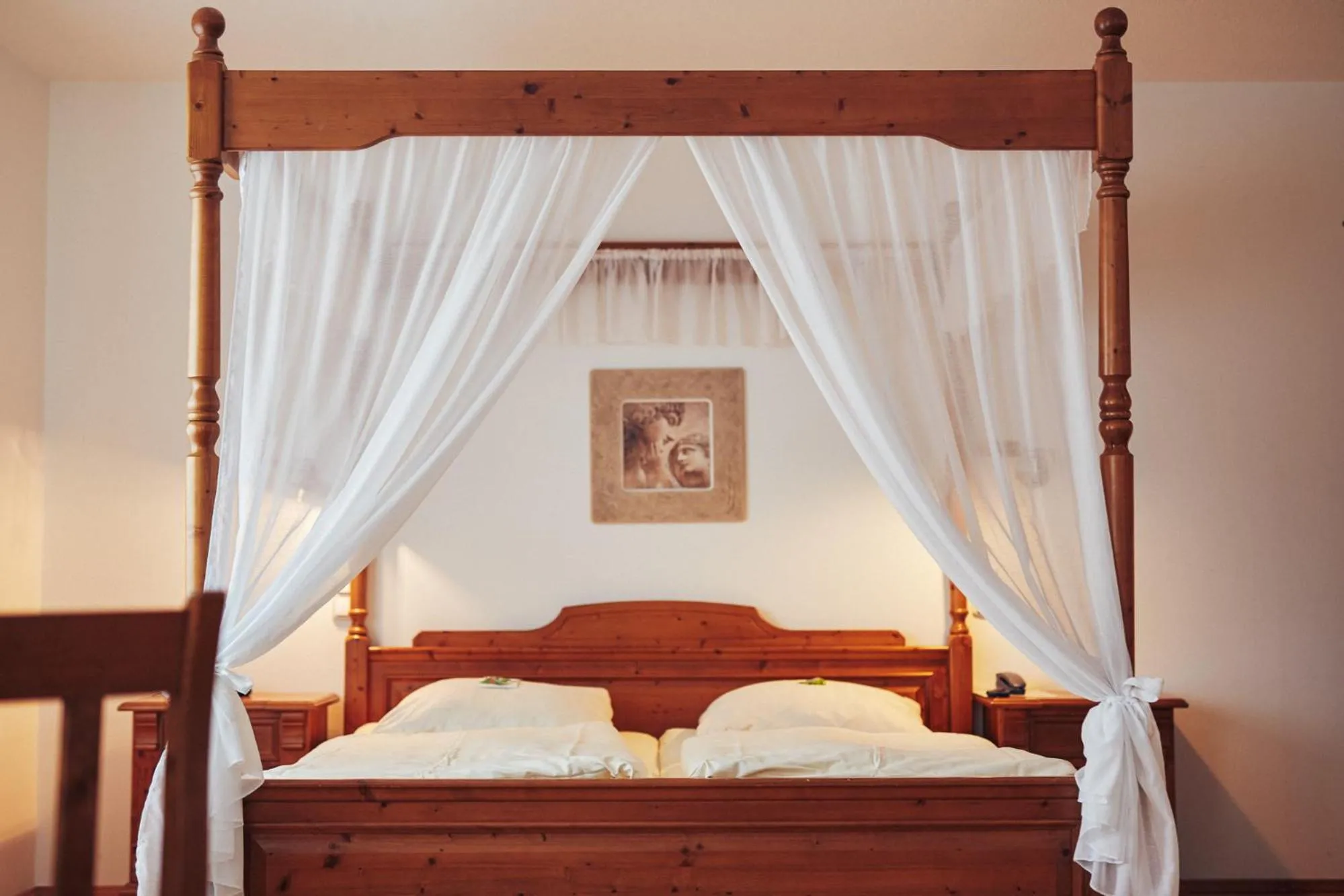 Photo of the whole room, Bed in FETZ DAS LORELEY HOTEL