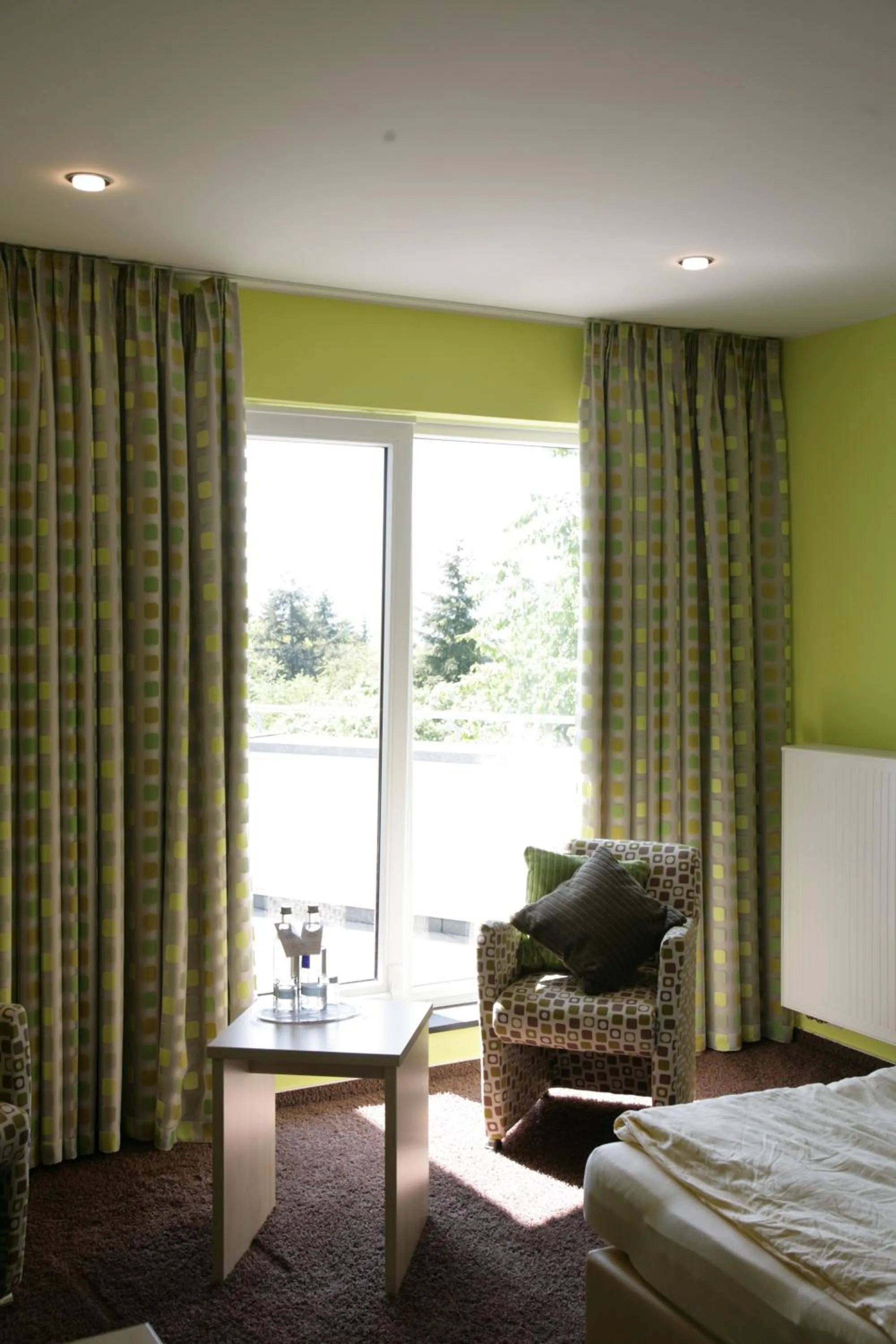 Balcony/Terrace, Bed in FETZ DAS LORELEY HOTEL