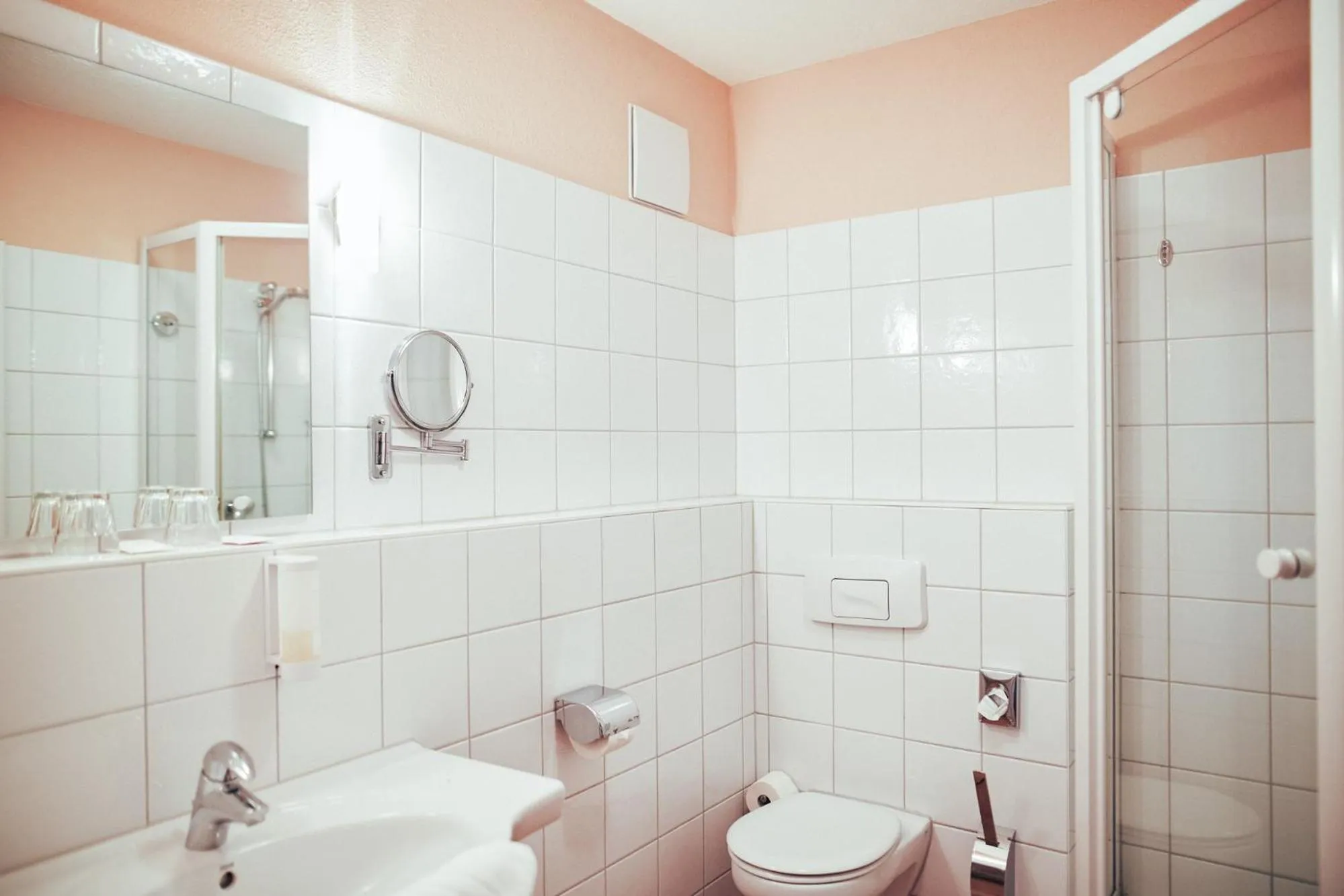 Shower in FETZ DAS LORELEY HOTEL