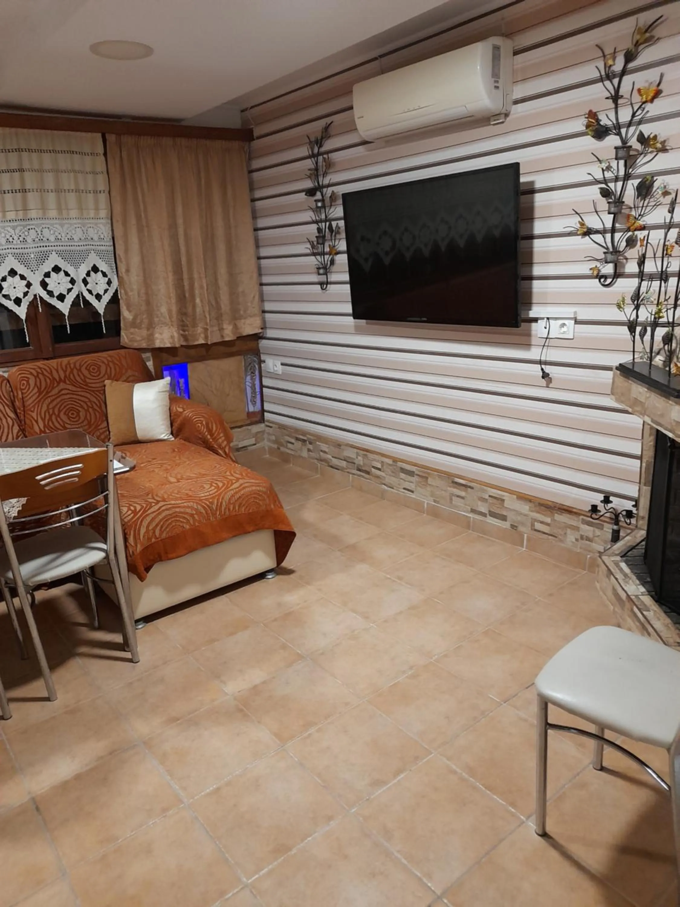 TV and multimedia in Villa Markos