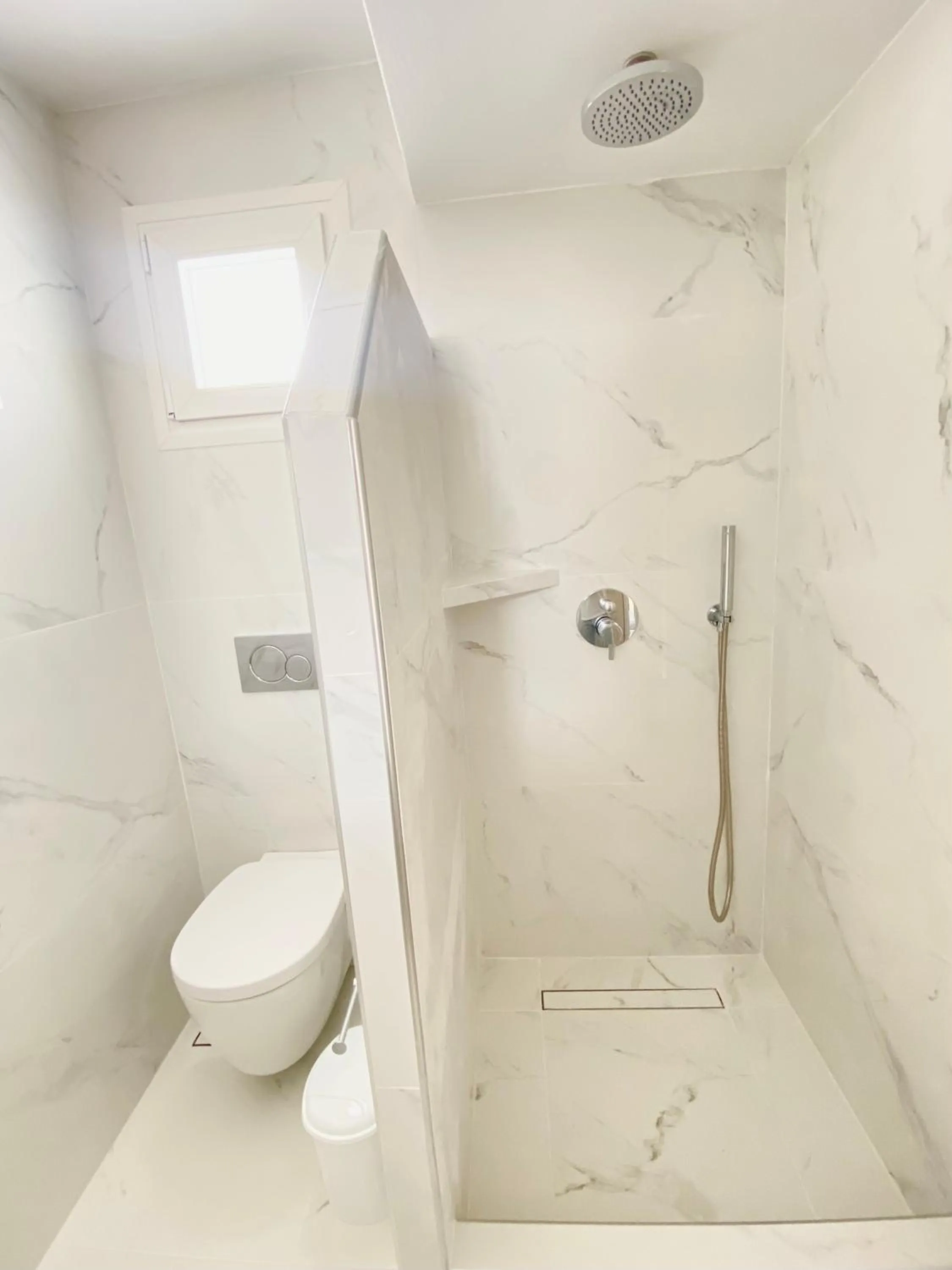 Bathroom in Villa Markos