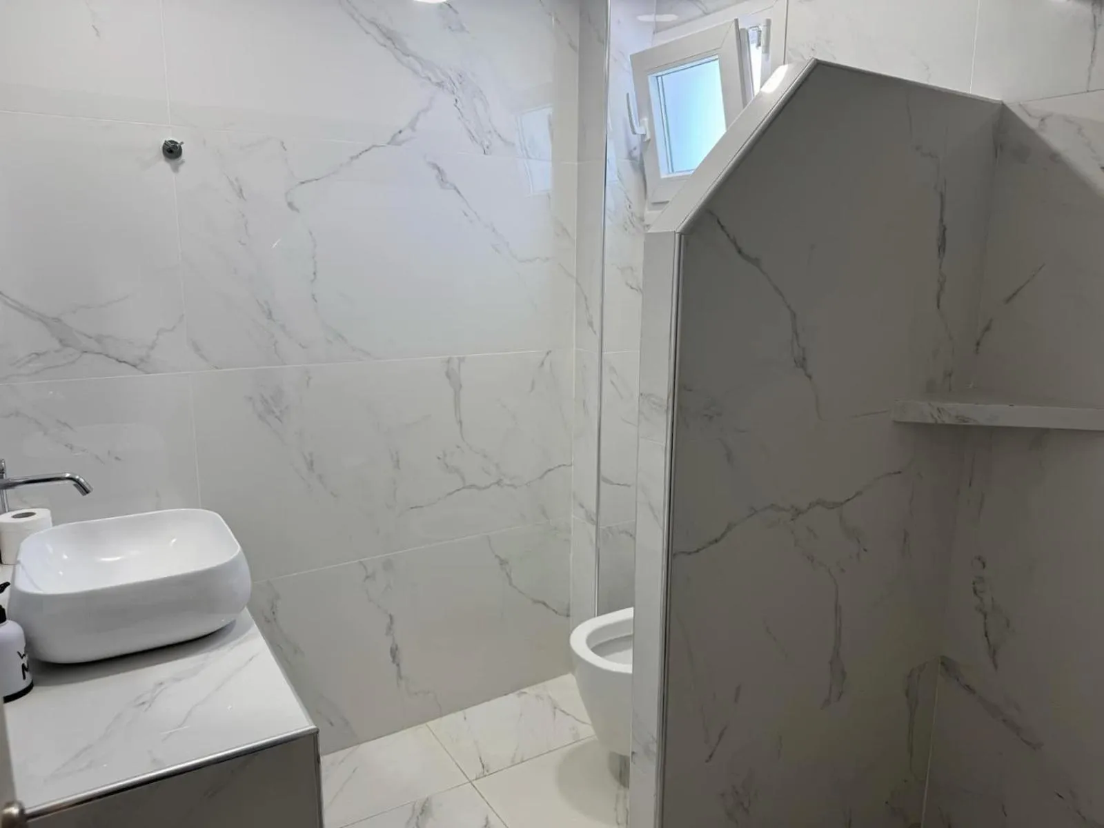 Property building in Villa Markos