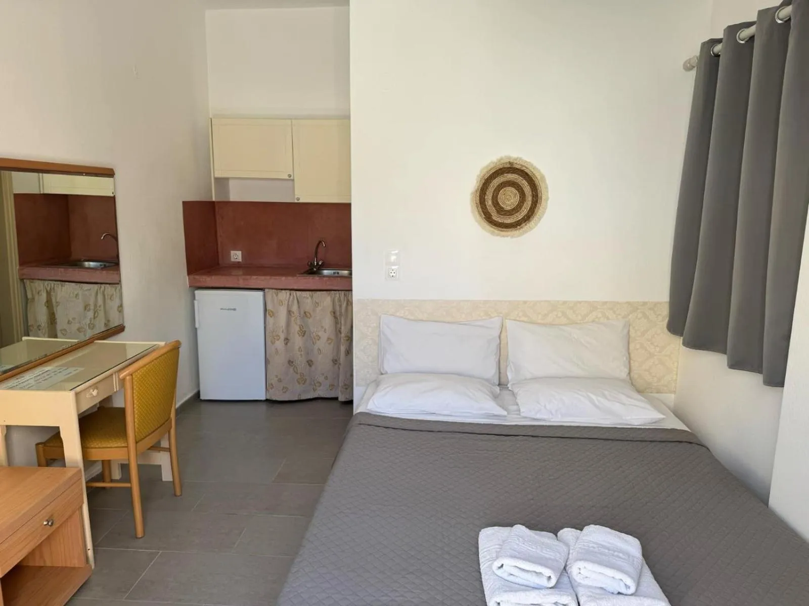 Property building in Villa Markos