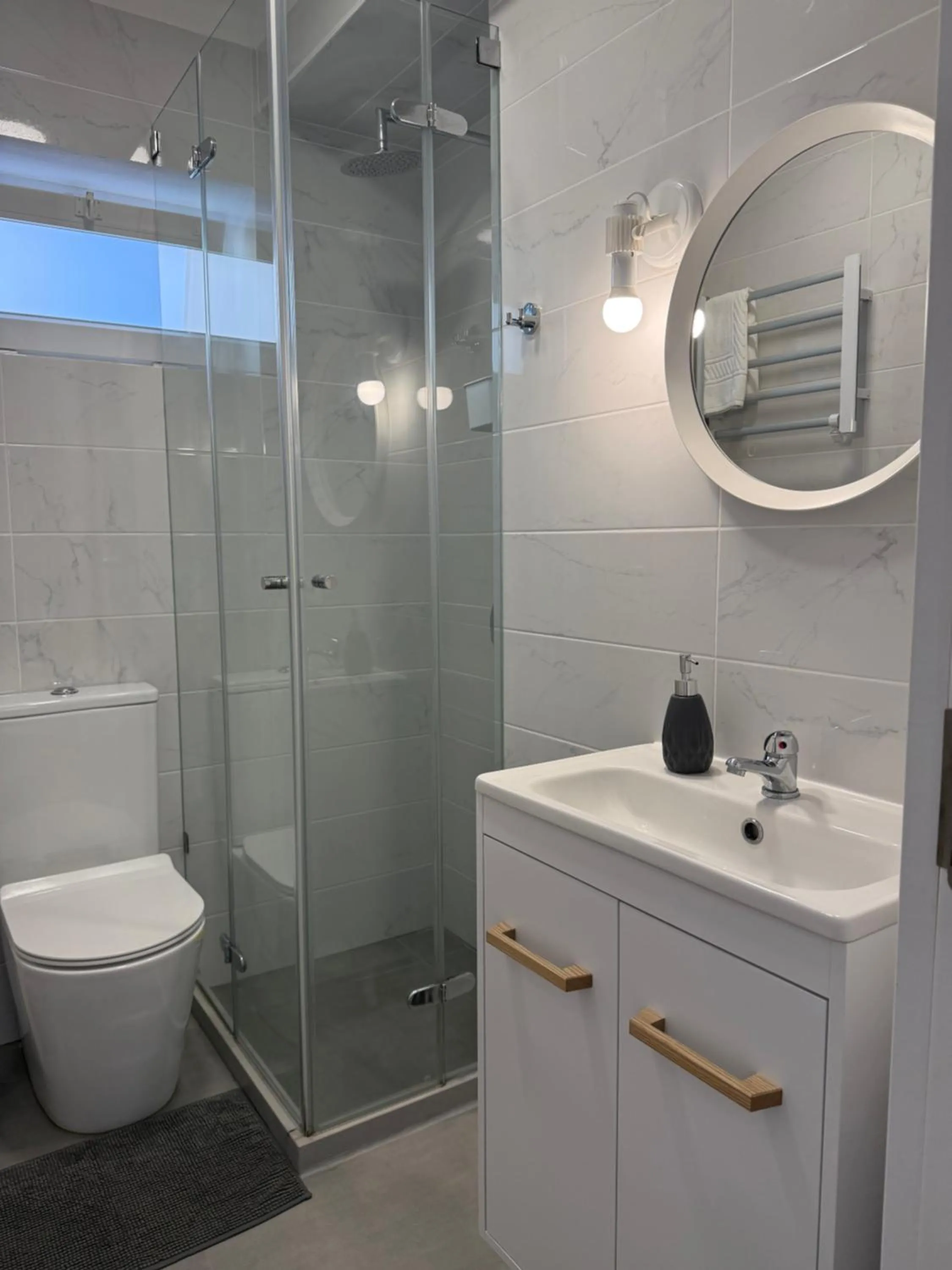 Shower in Alfazema Sunset House