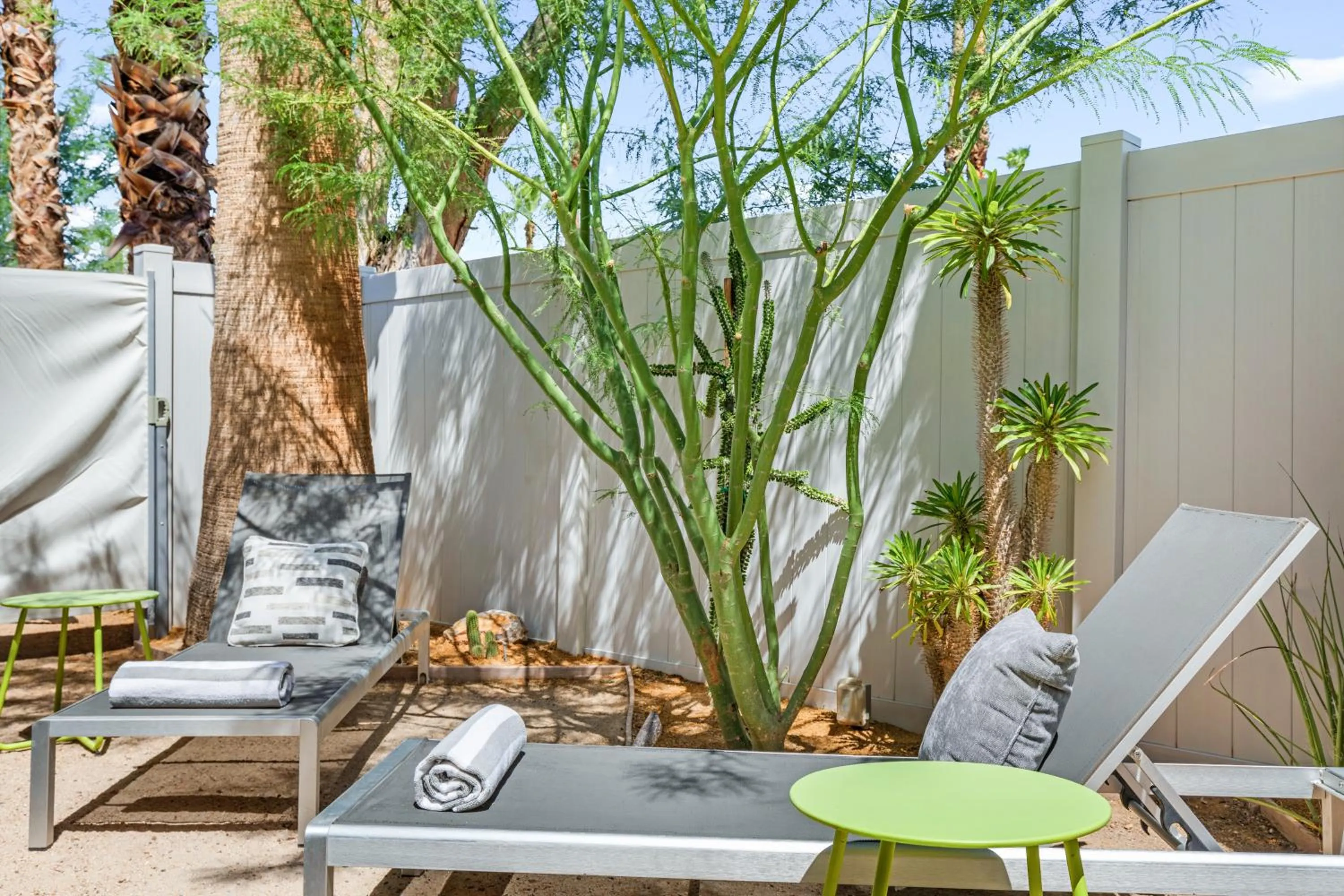 Patio in the Weekend Palm Springs