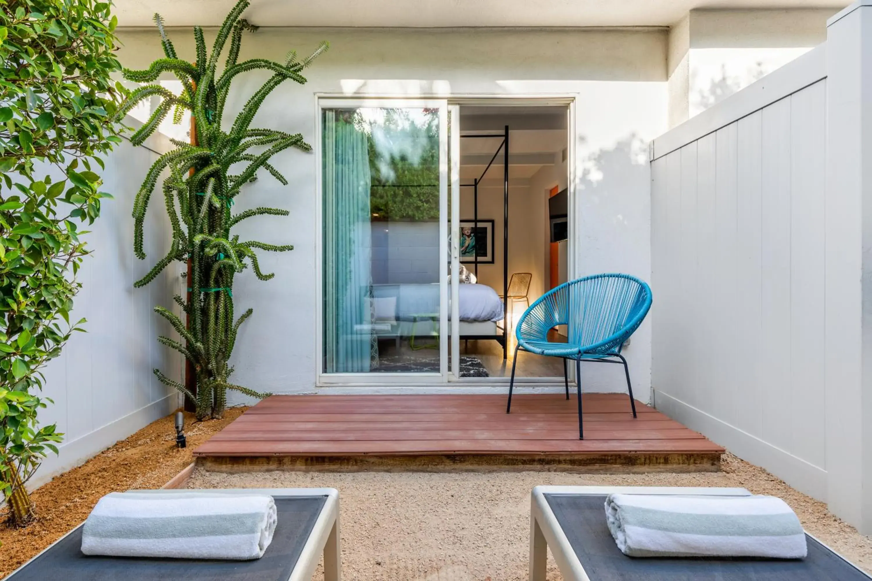 Patio in the Weekend Palm Springs Patio in the Weekend Palm Springs