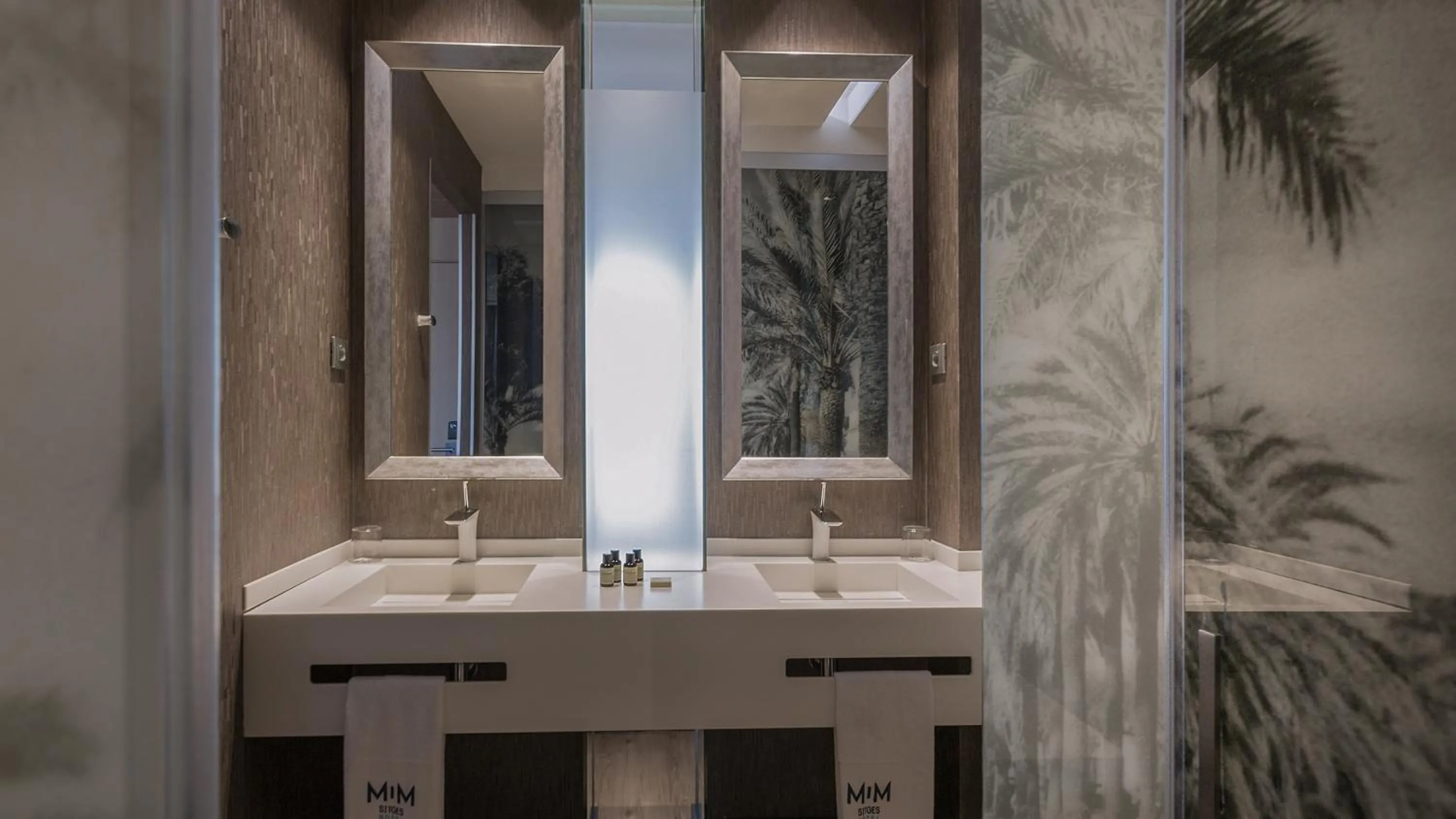 Bathroom in Hotel MiM Sitges & Spa