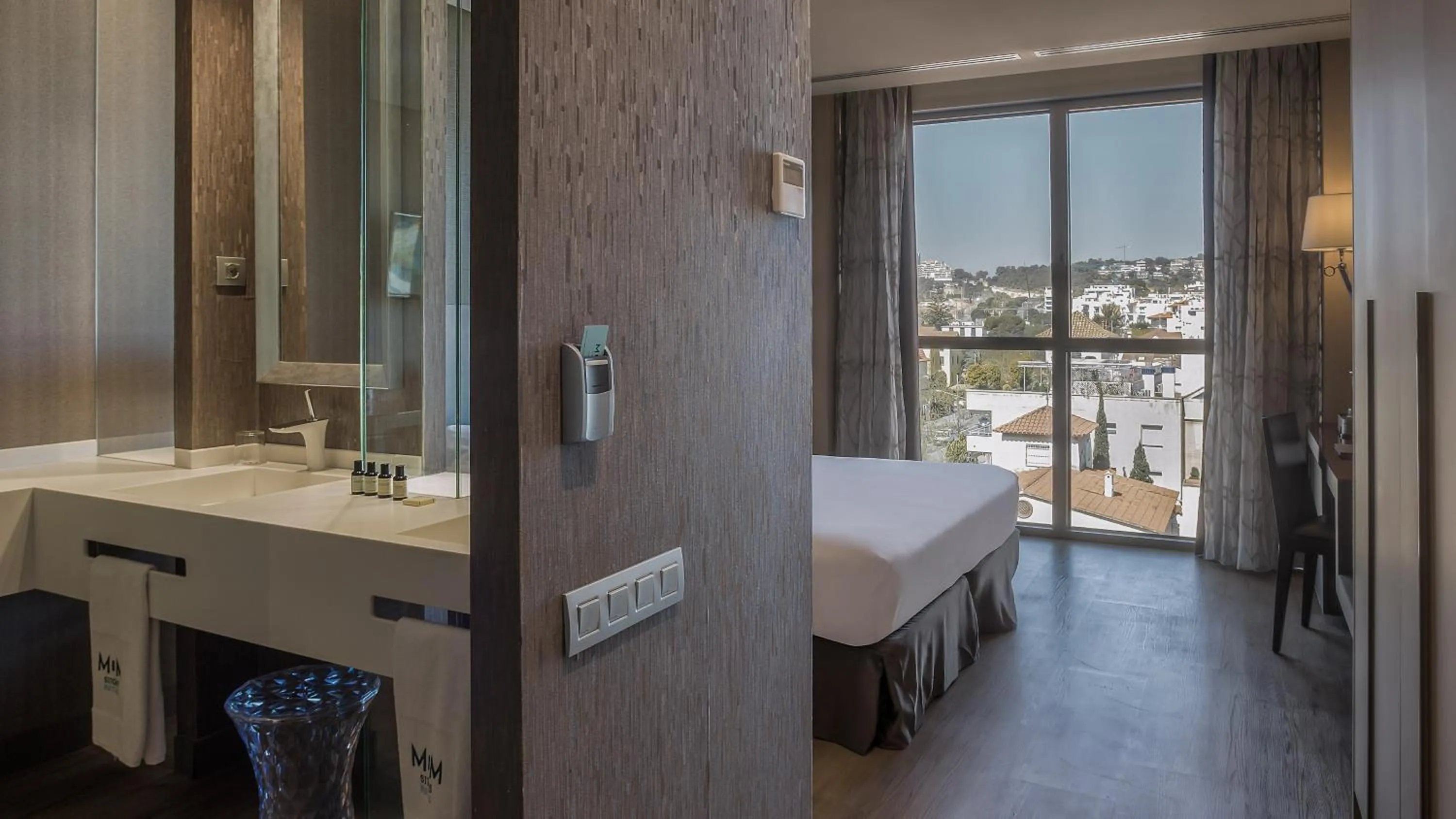 Bed in Hotel MiM Sitges & Spa