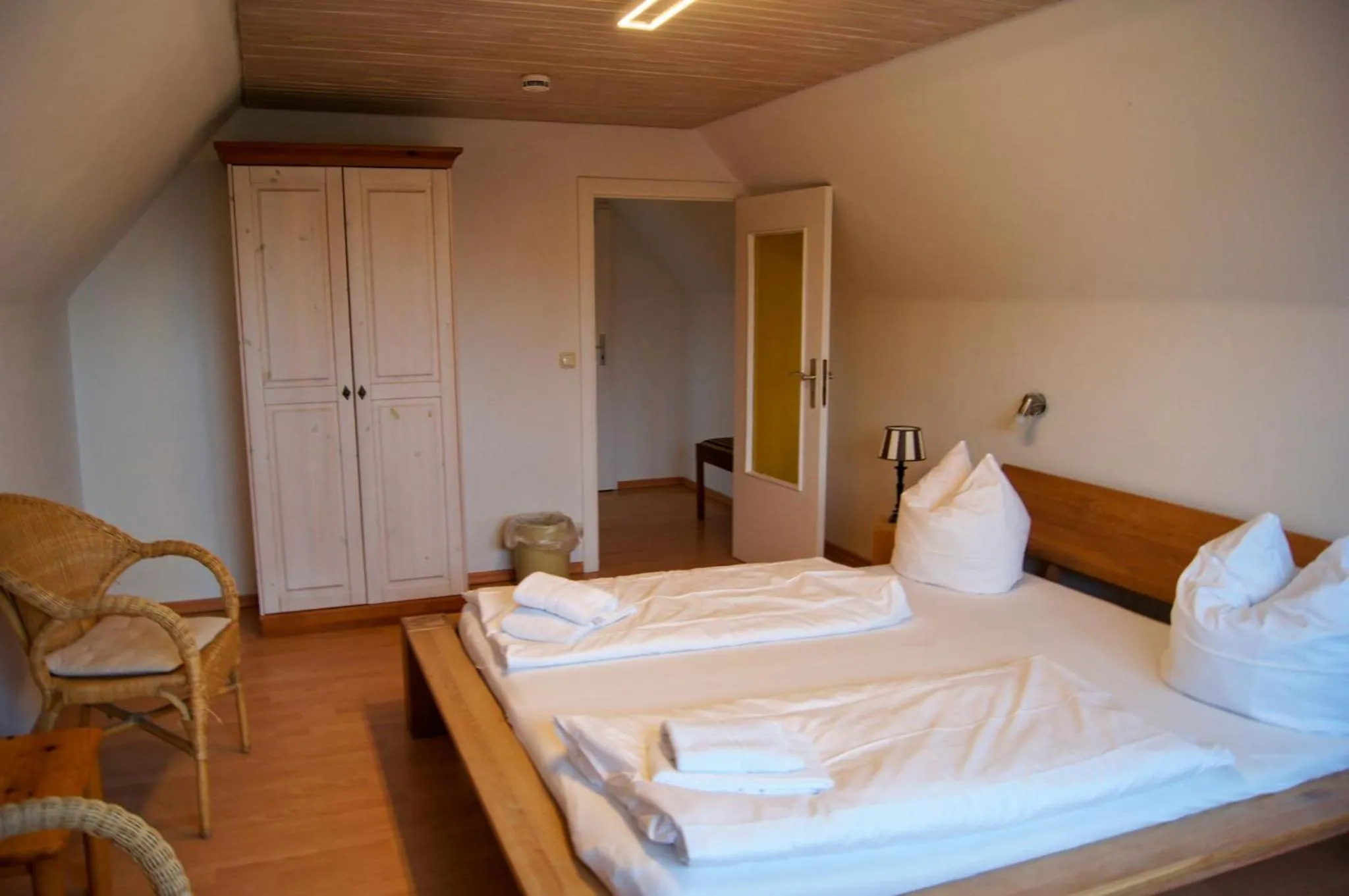 Photo of the whole room, Bed in Nobis Krug