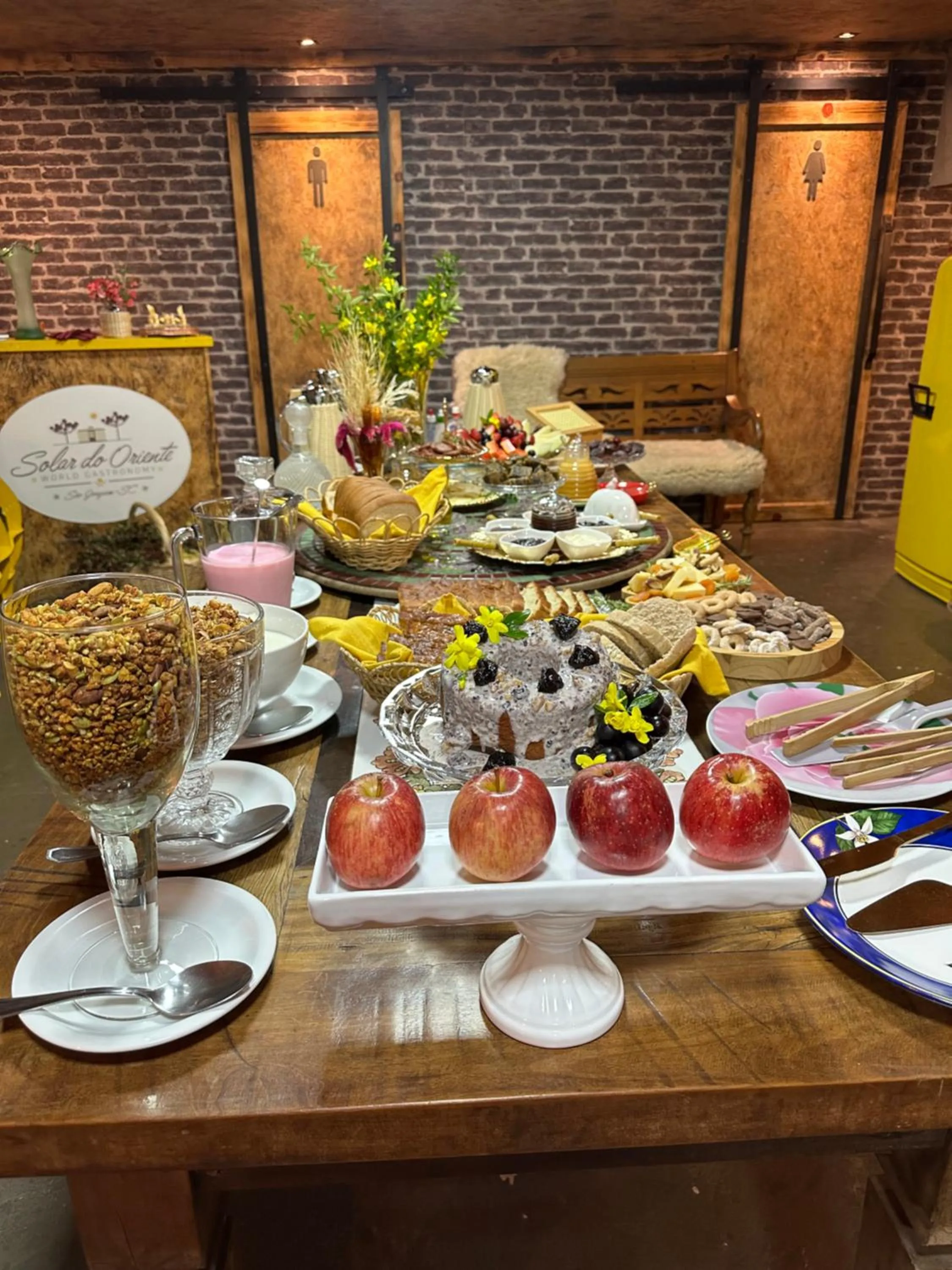 Breakfast in Solar do Oriente - Yurt Ecovillage