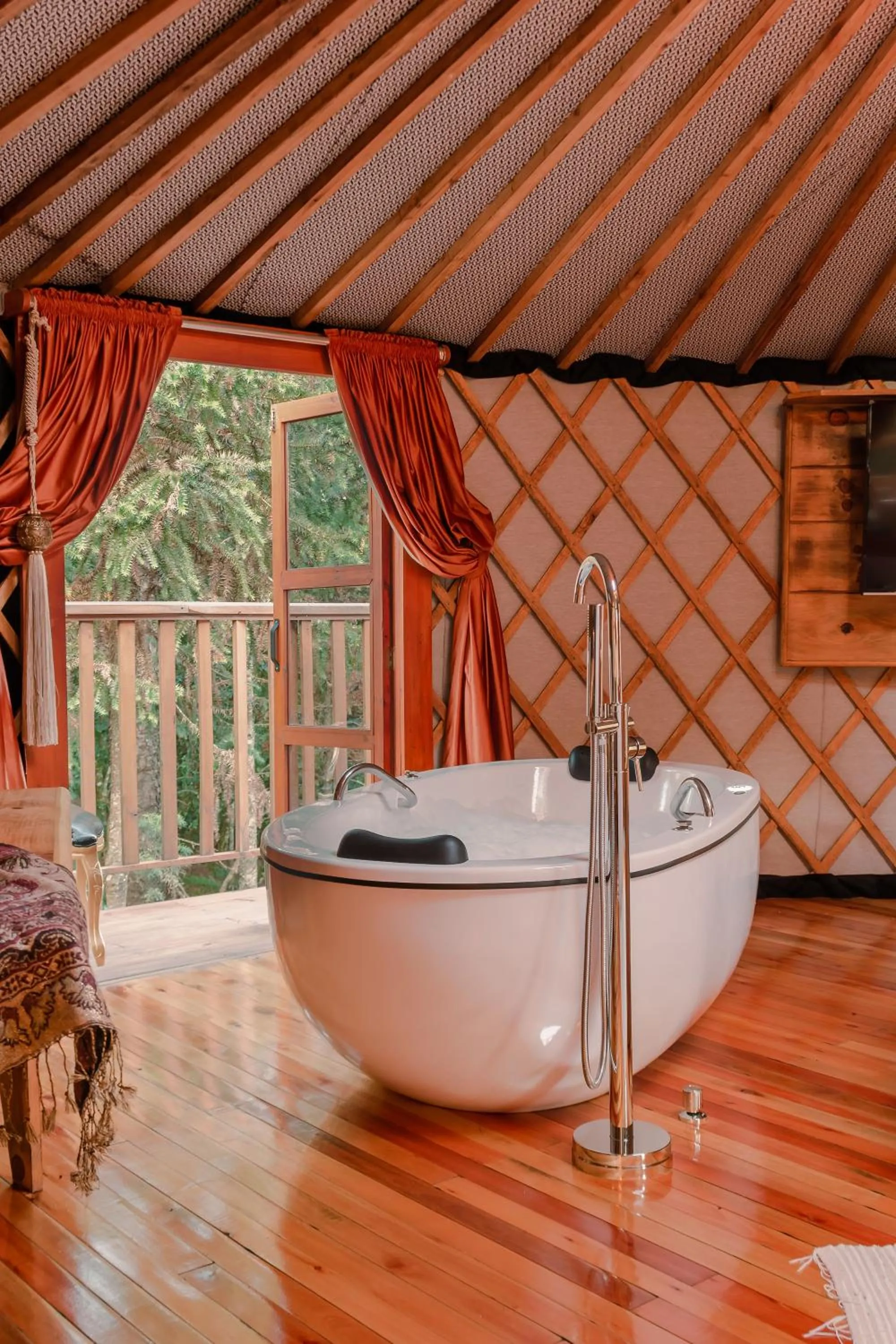 Bath in Solar do Oriente - Yurt Ecovillage