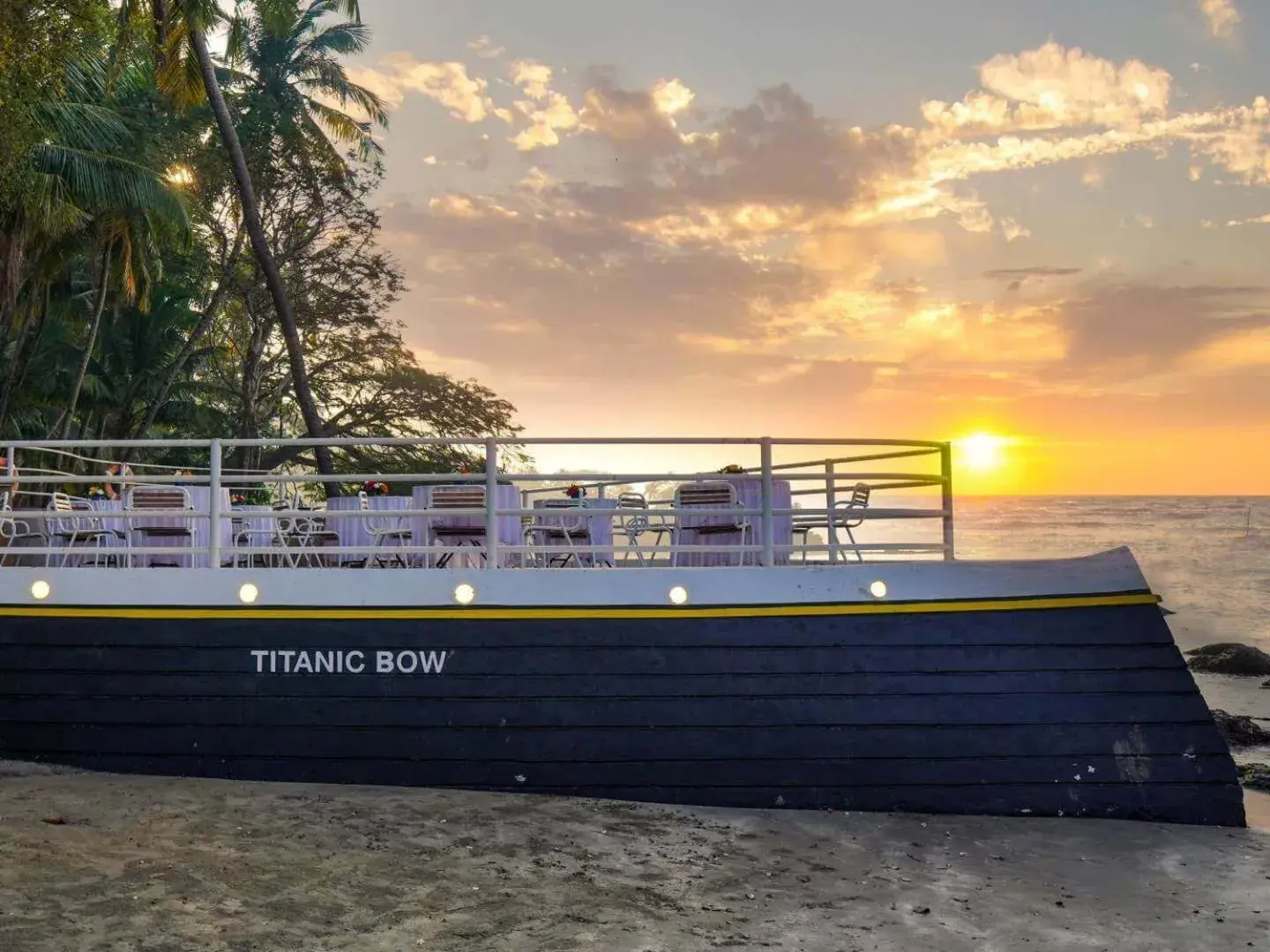 Restaurant/places to eat in Bambolim Beach Resort Restaurant/places to eat in Bambolim Beach Resort