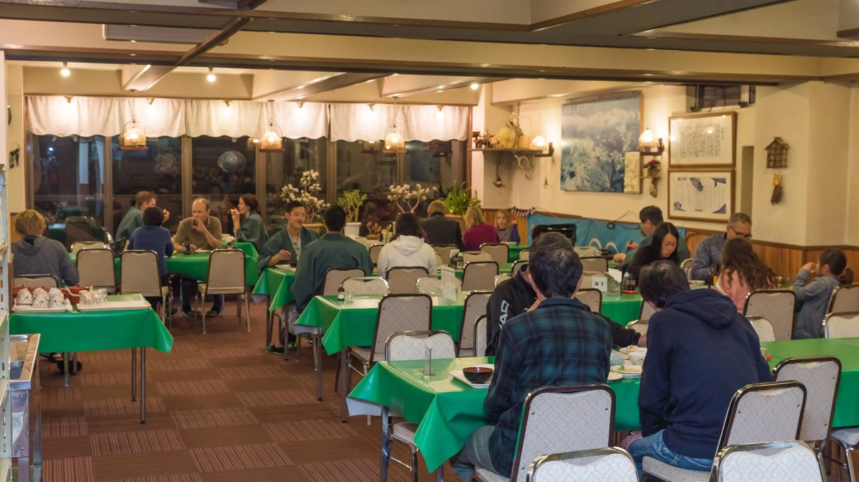 Restaurant/places to eat in Aspen Shiga