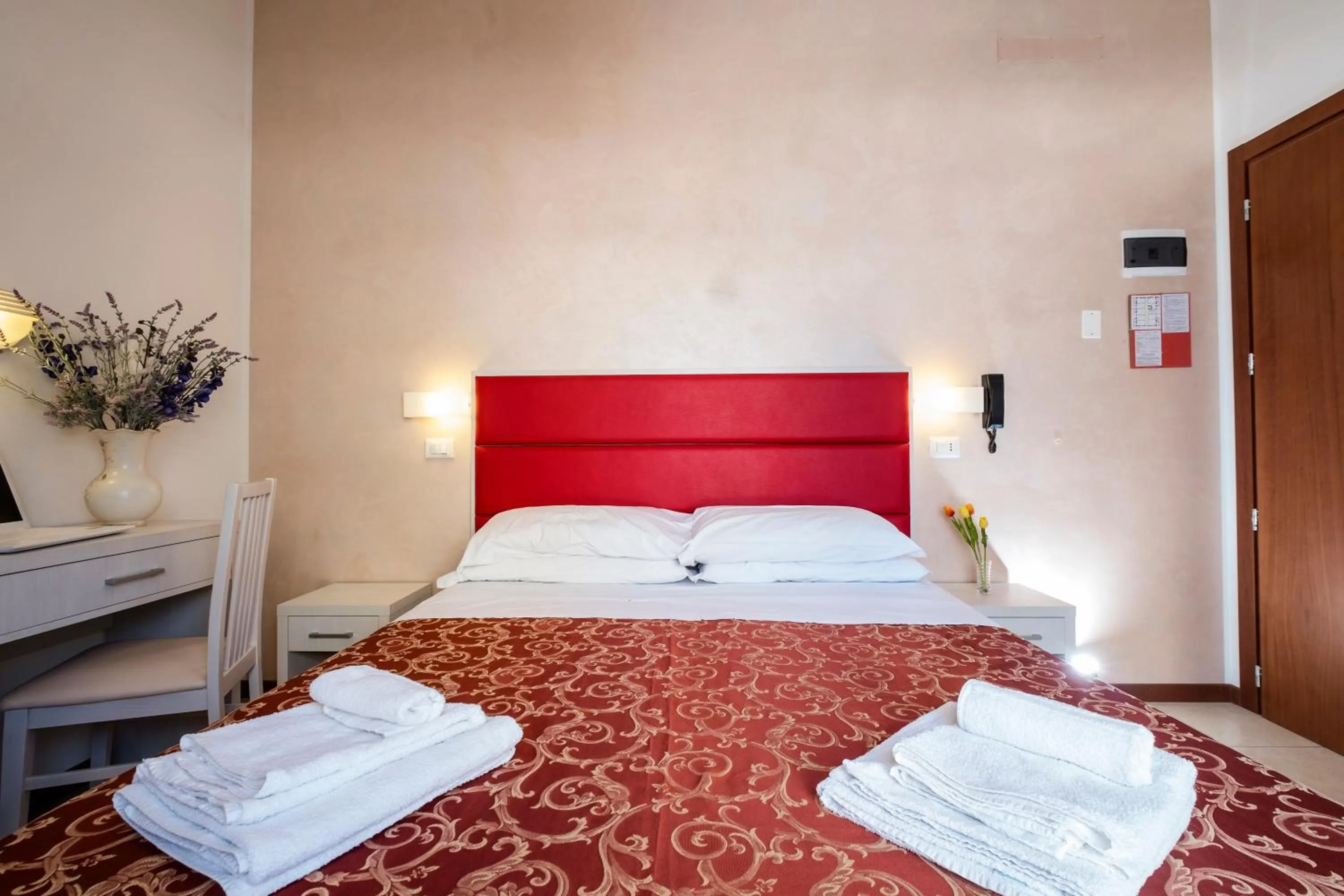 Bedroom, Bed in Hotel Belmar