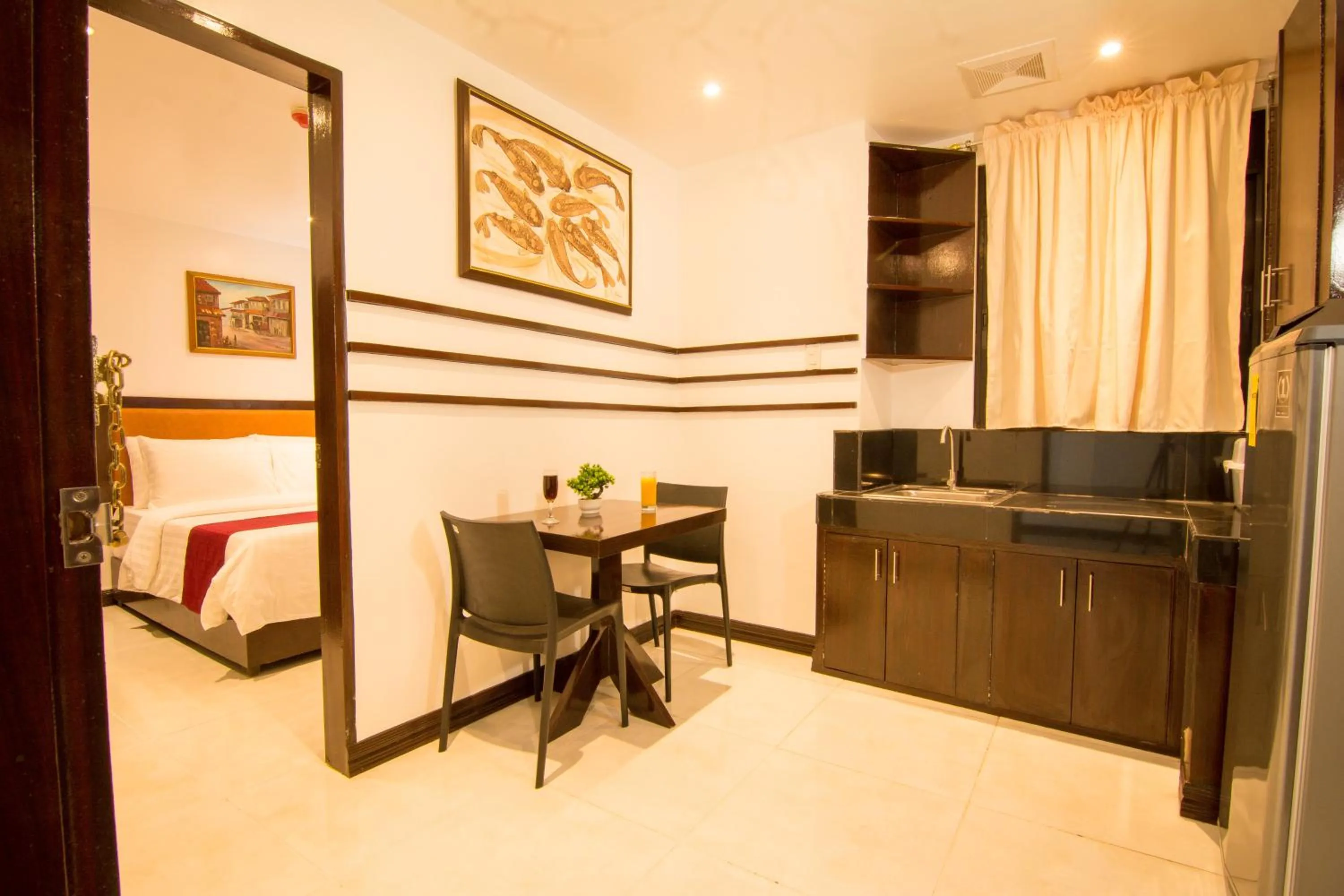 Dining area in Diamond Hotel And Resto