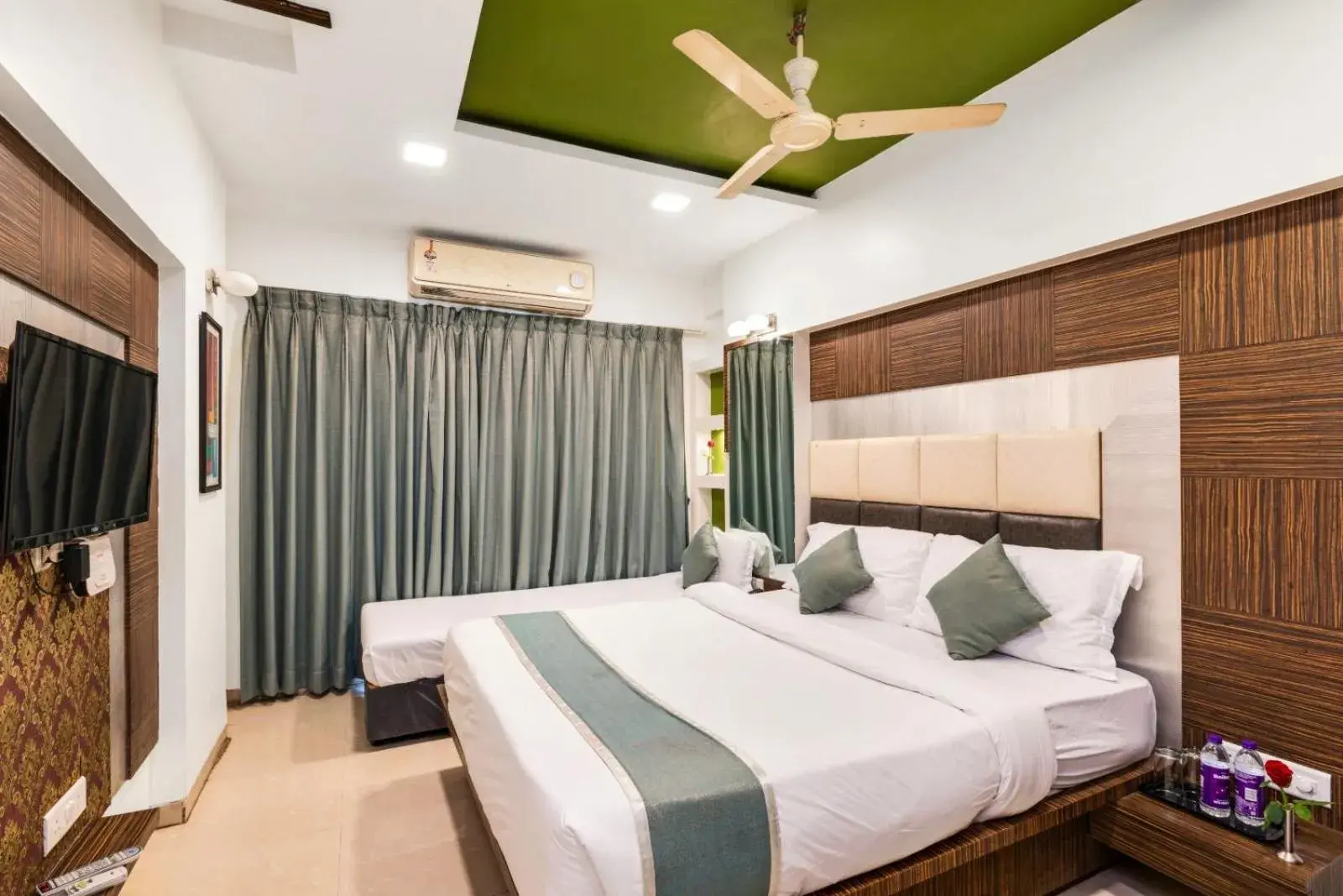 Bedroom, Bed in Retreat Heritage Bedroom, Bed in Retreat Heritage