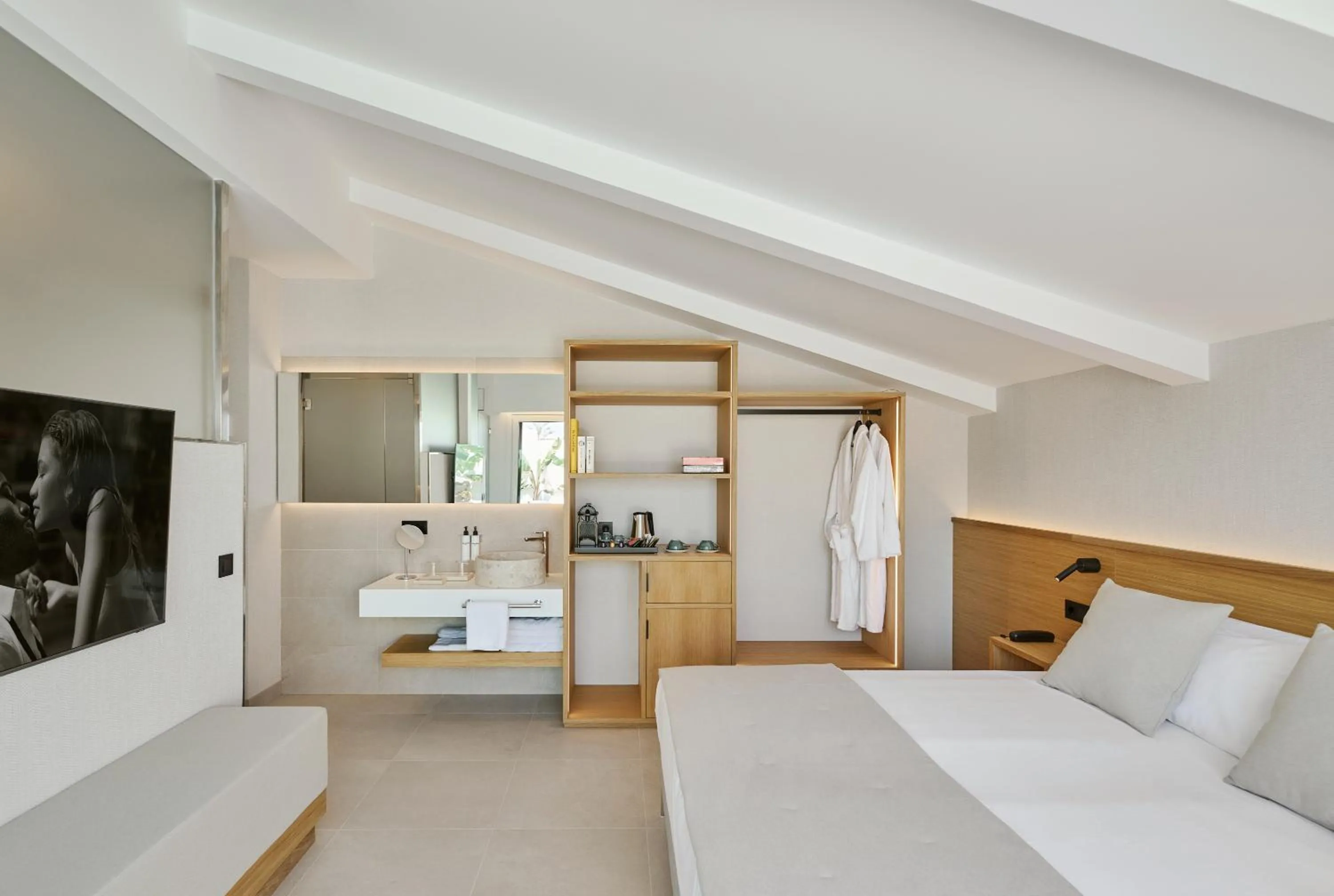 Bedroom, Bed in Hotel restaurant Ceferino