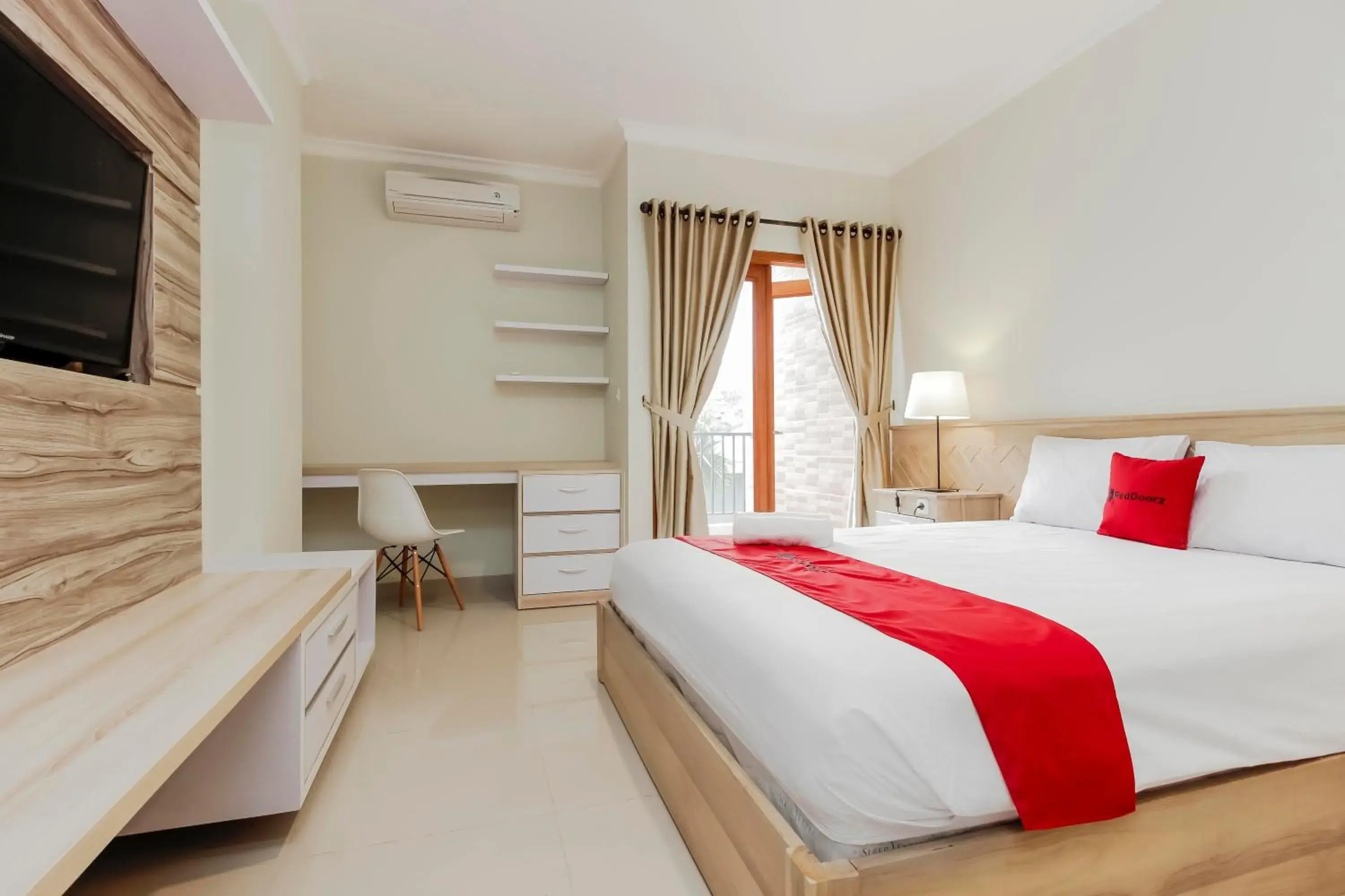 Bedroom, Bed in RedDoorz Premium near Ragunan Zoo 2 Bedroom, Bed in RedDoorz Premium near Ragunan Zoo 2
