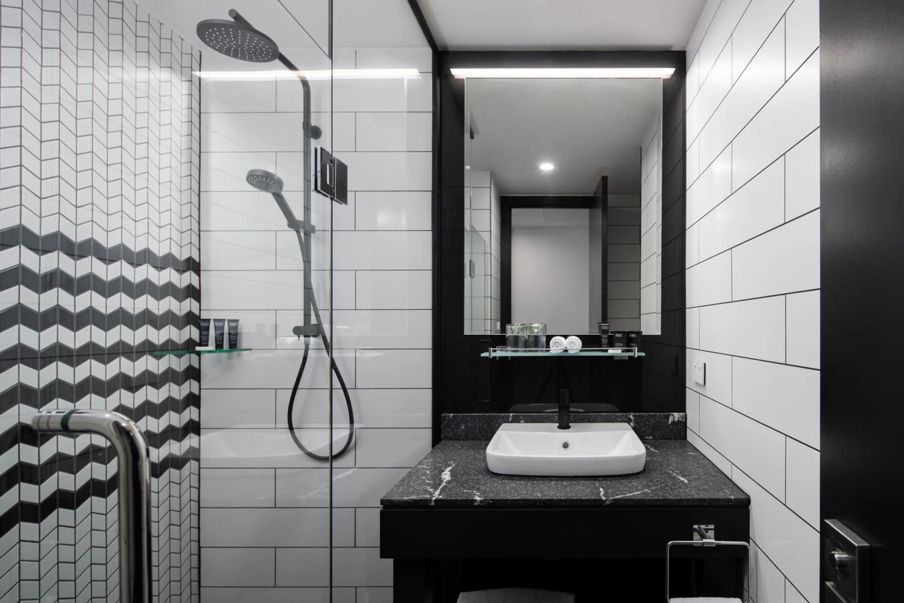 Bathroom in Rydges Wellington Airport