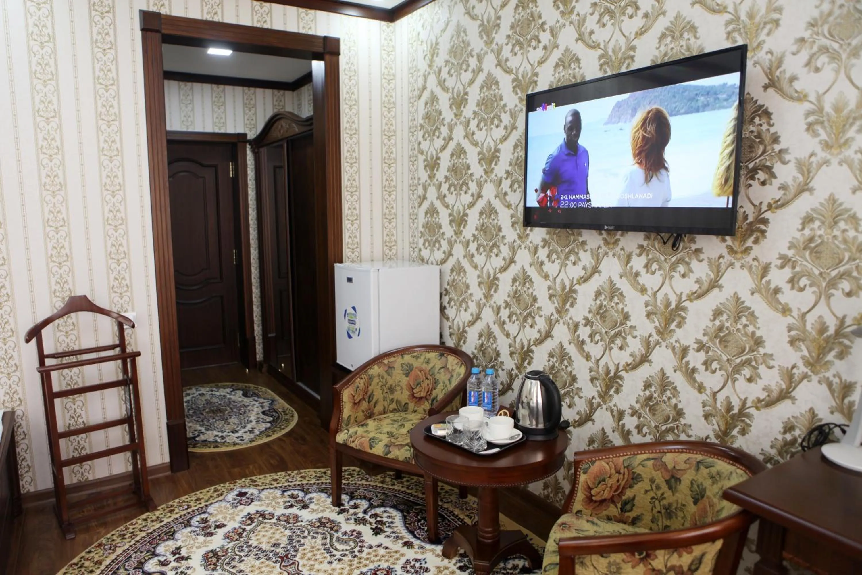 TV and multimedia in Hotel Naxshab