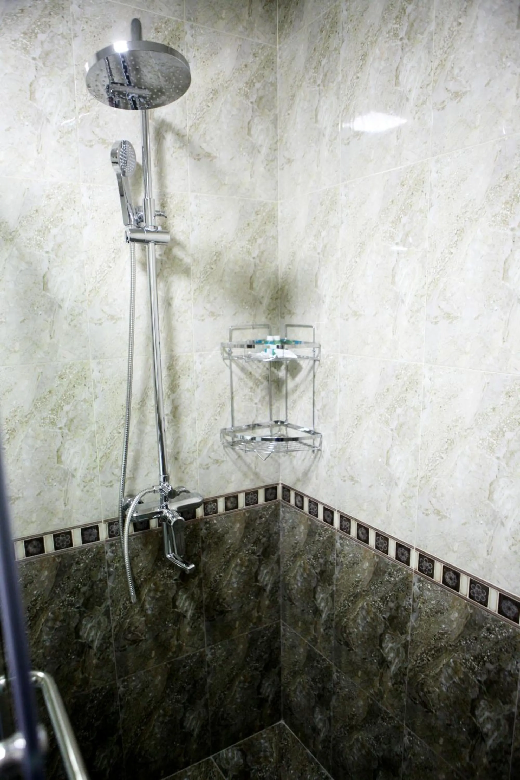 Shower in Hotel Naxshab