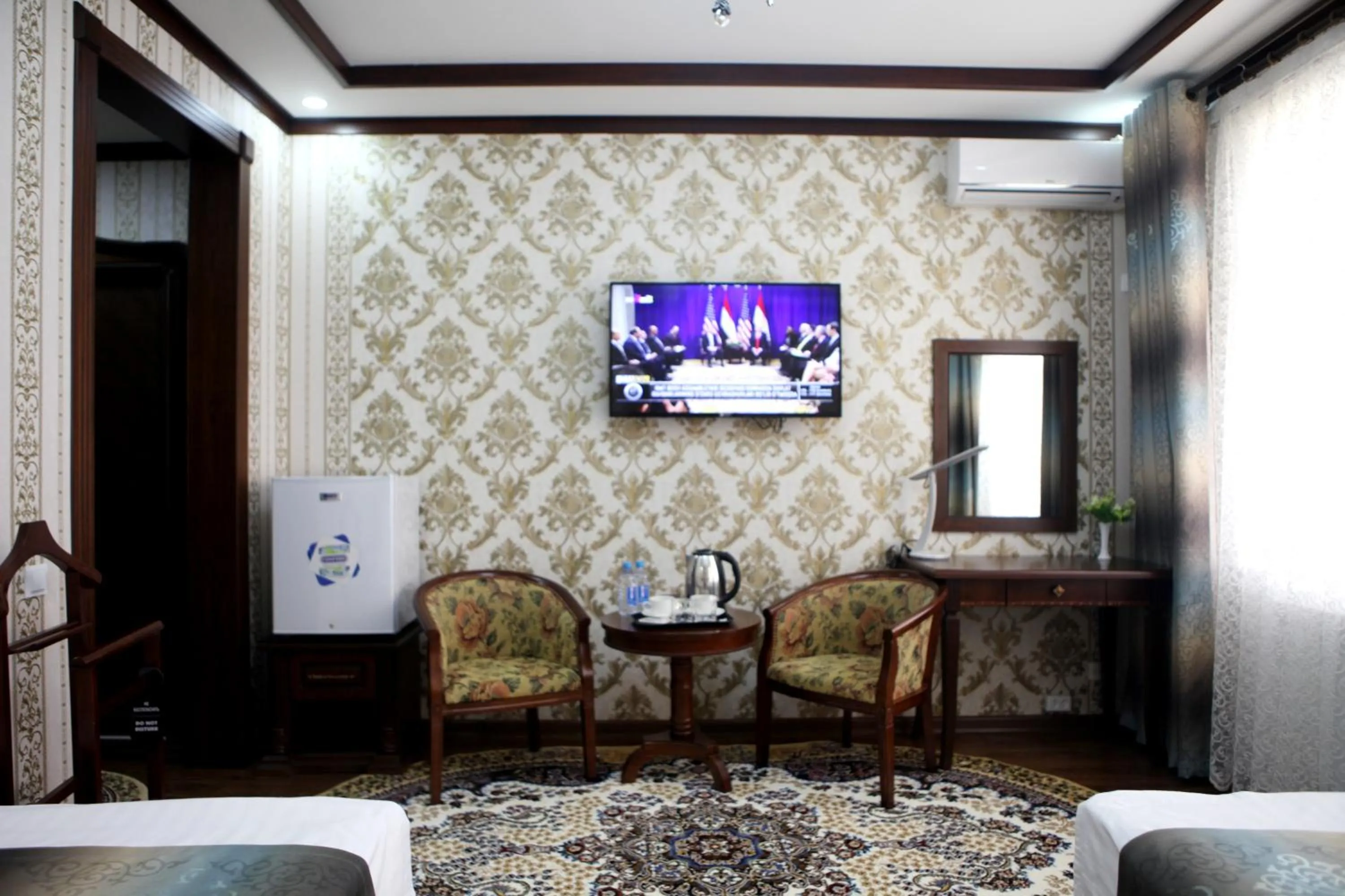 TV and multimedia in Hotel Naxshab