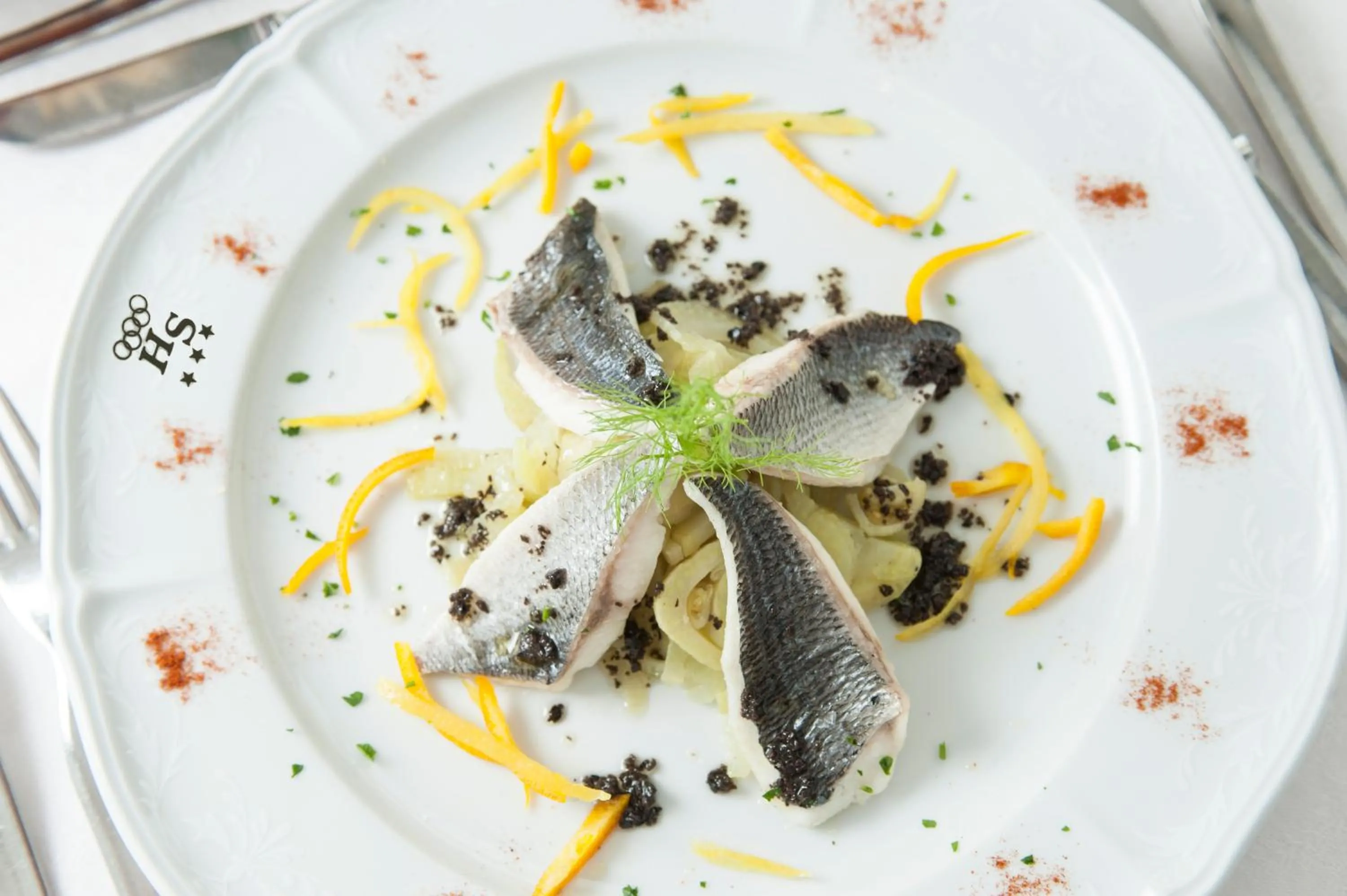 Restaurant/places to eat in Hotel Sandra