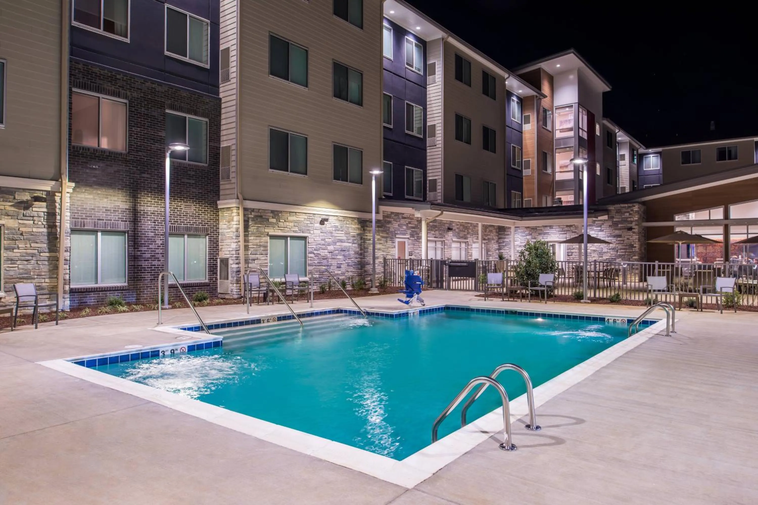 Swimming pool in Residence Inn by Marriott Charlotte Steele Creek