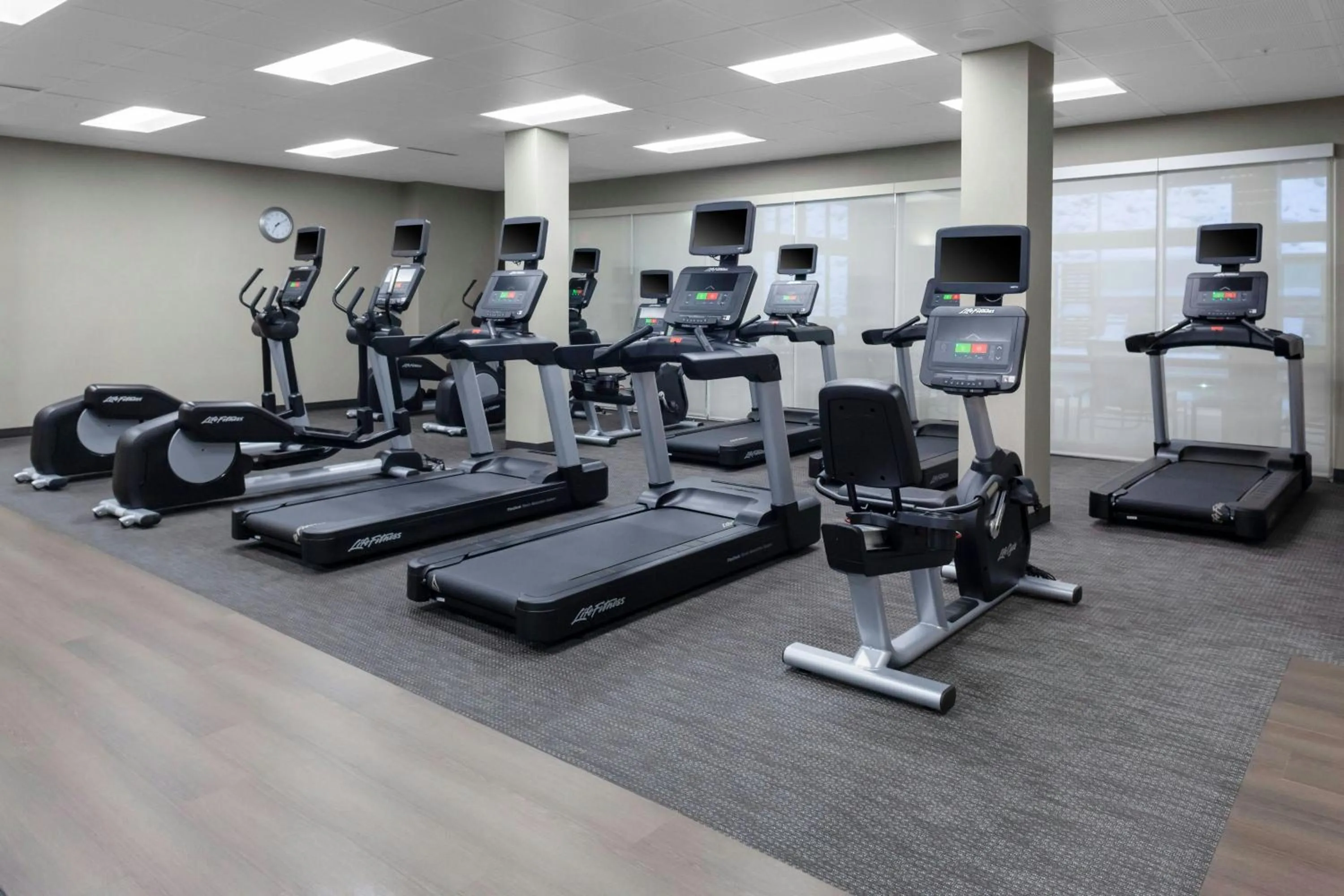 Fitness centre/facilities in Courtyard by Marriott St. Louis West County