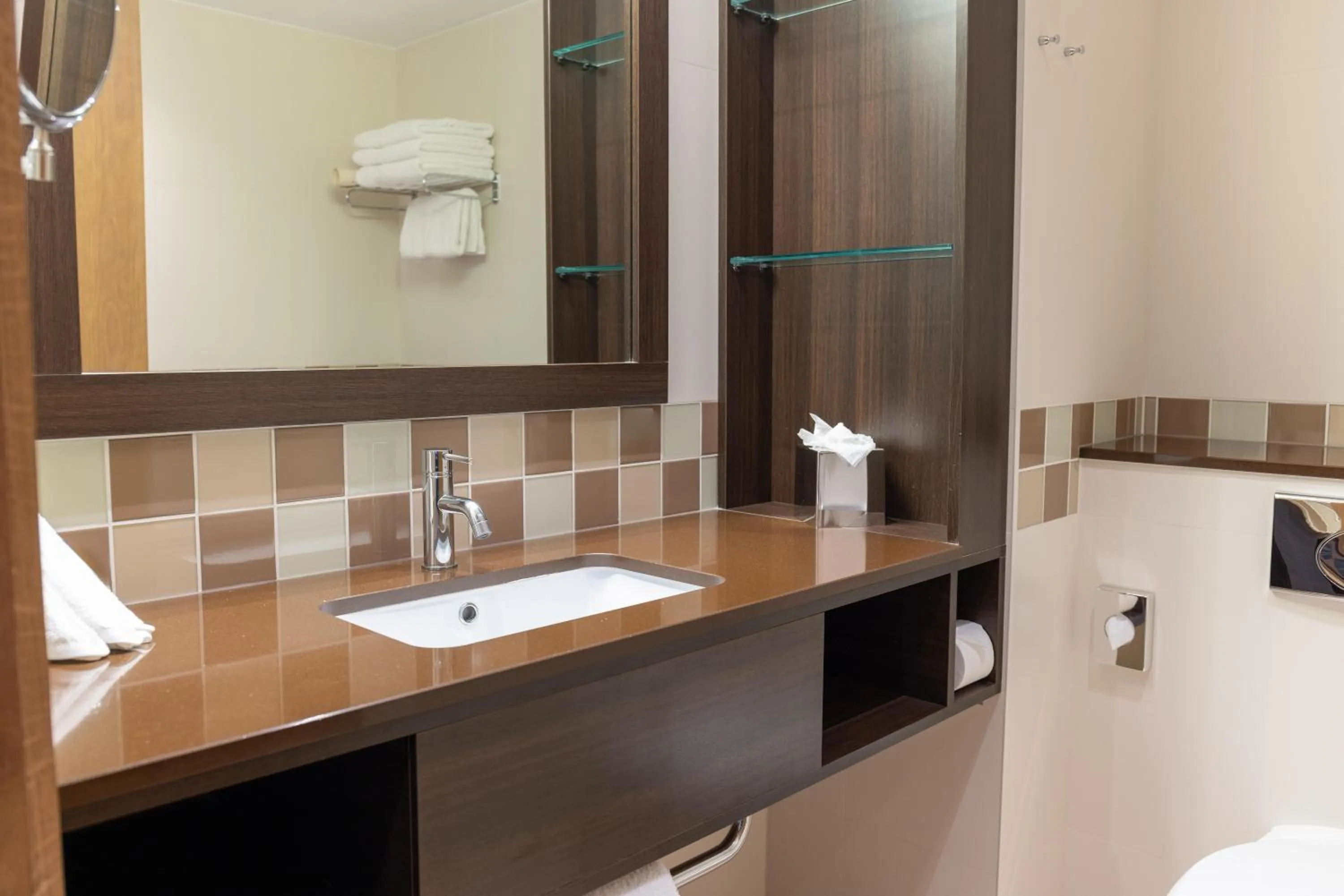 Photo of the whole room in Hilton Dublin Kilmainham