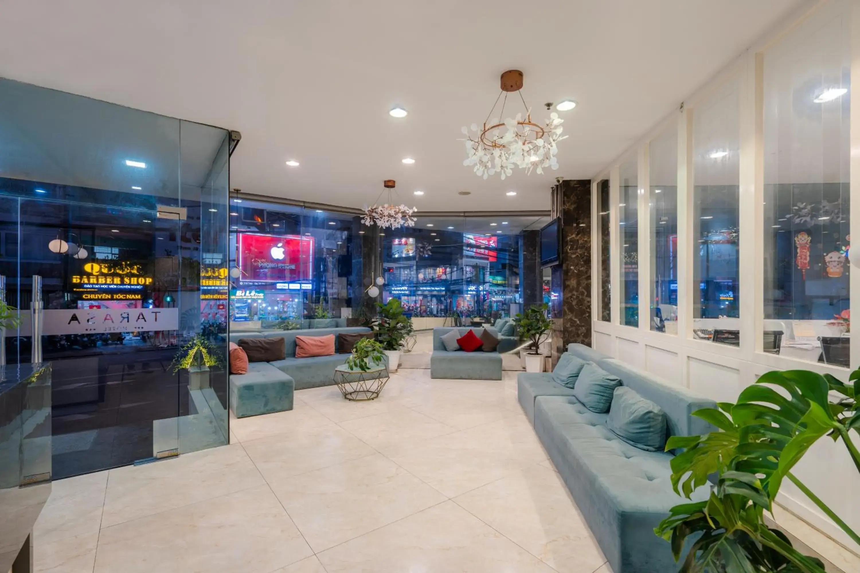 Seating area in Tarasa Hotel Seating area in Tarasa Hotel