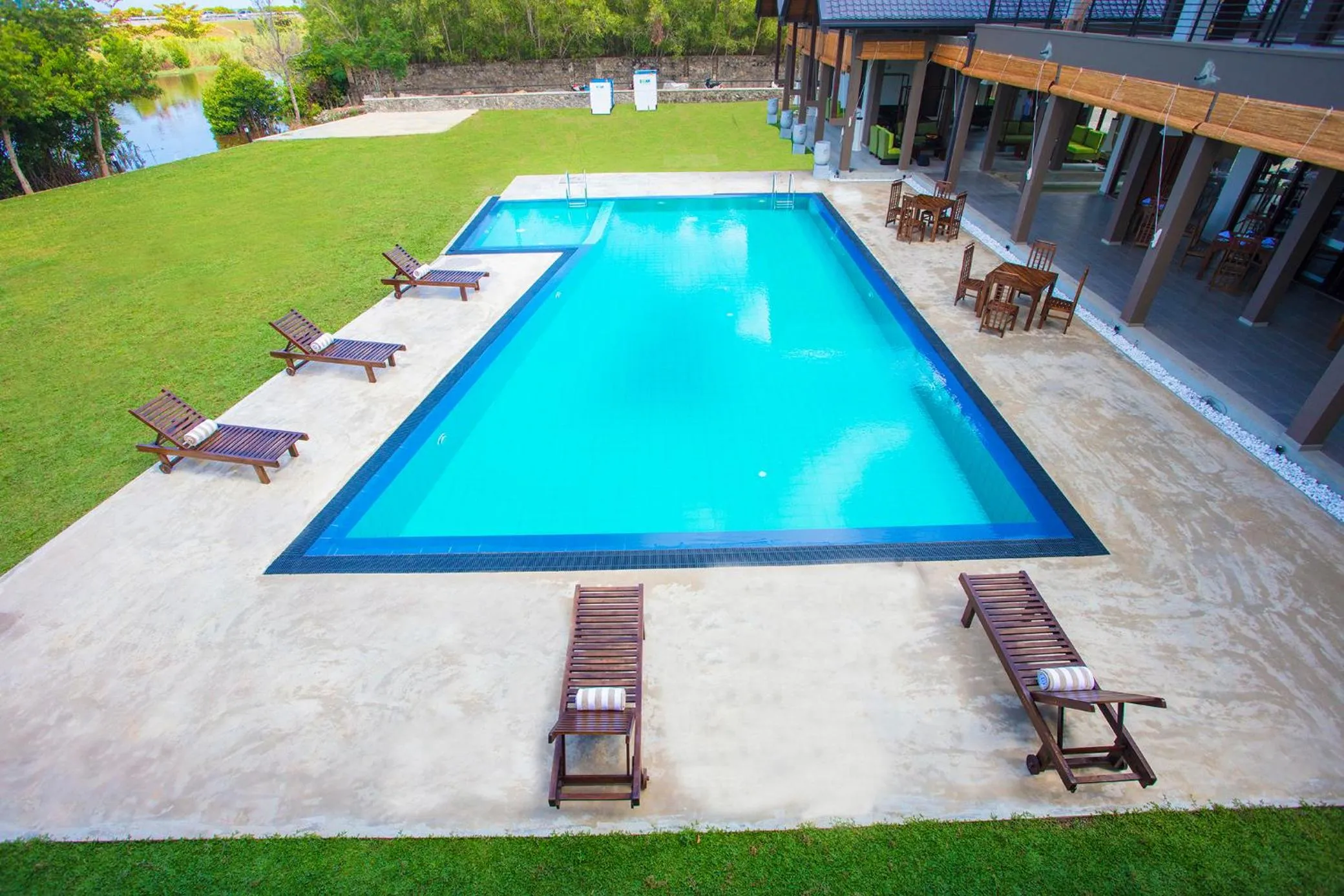 Swimming pool in Amora Lagoon Hotel