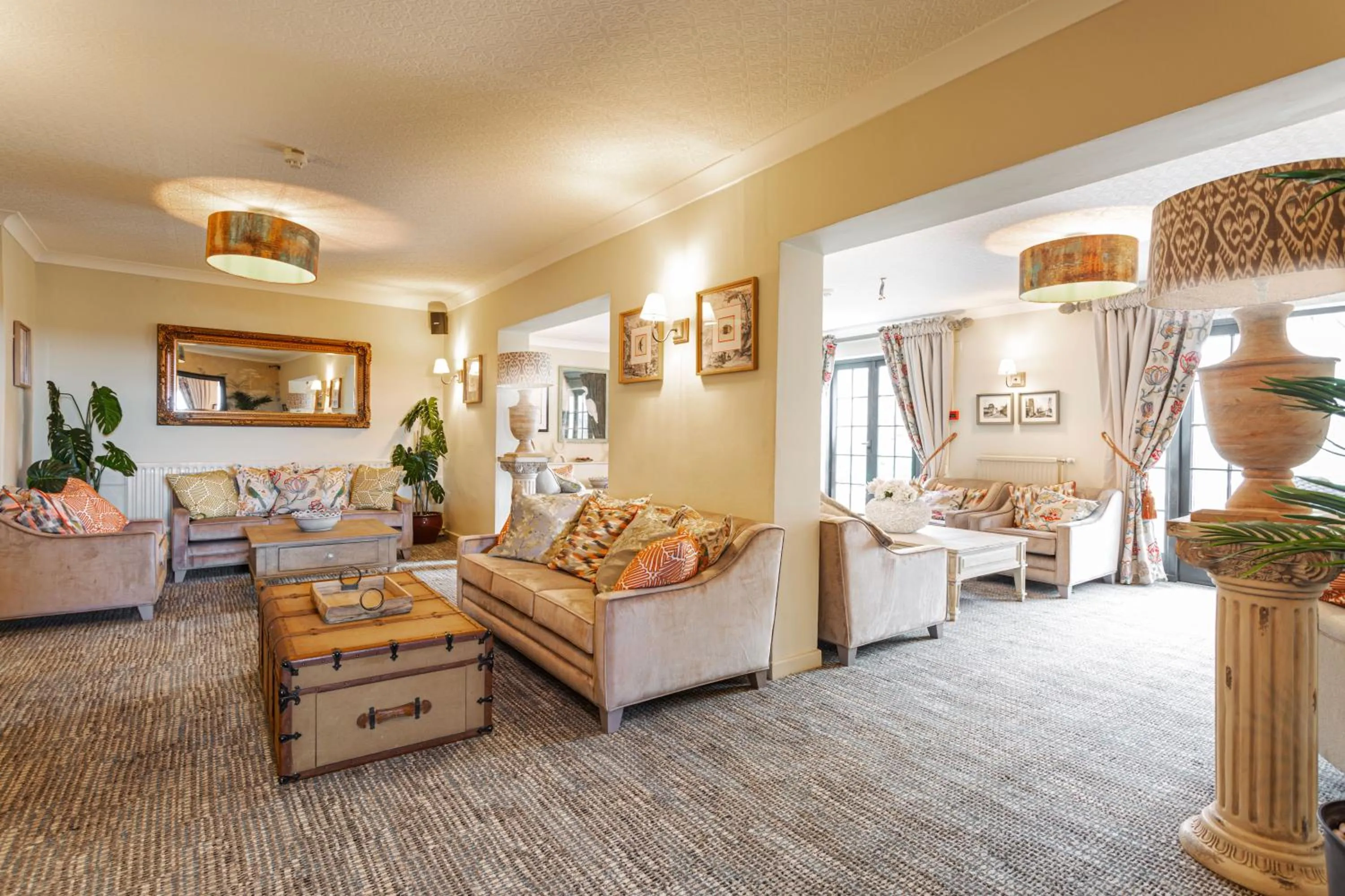 Lounge or bar in The Manor Coastal Hotel & Inn, Blakeney - The Coaching Inn Group