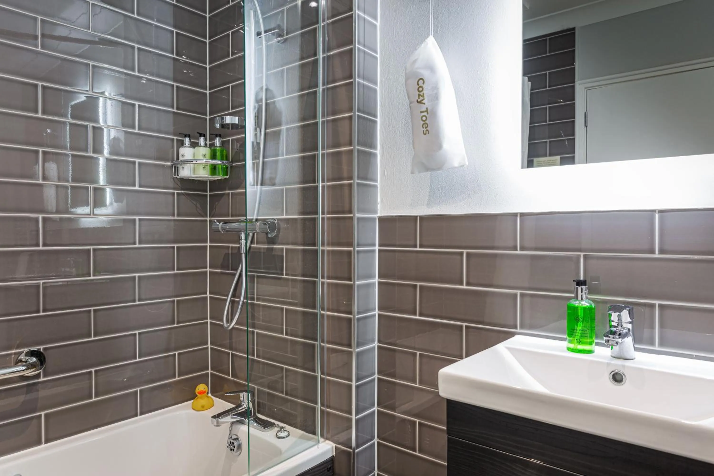 Shower in The Manor Coastal Hotel & Inn, Blakeney - The Coaching Inn Group