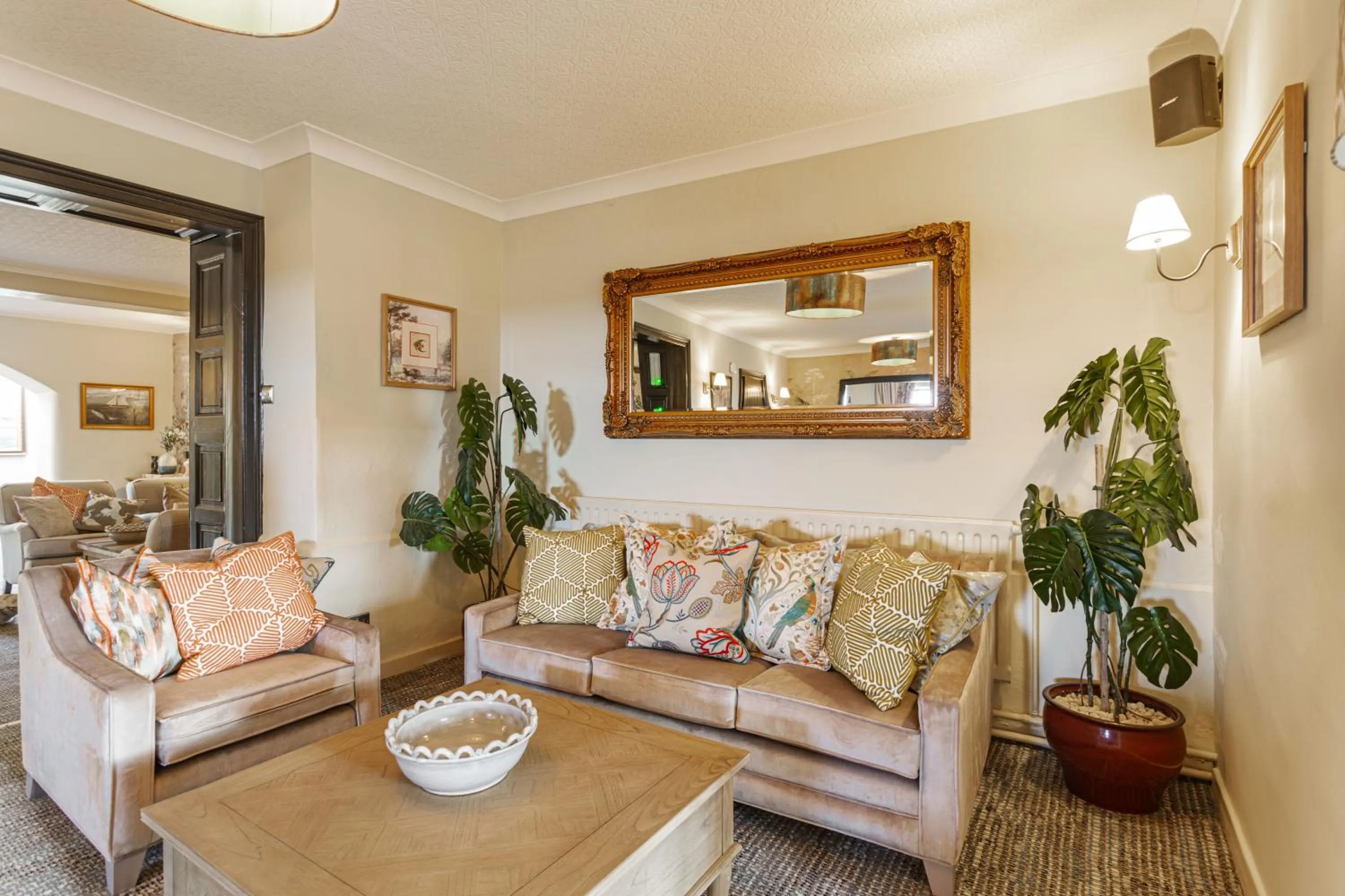 Lounge or bar in The Manor Coastal Hotel & Inn, Blakeney - The Coaching Inn Group