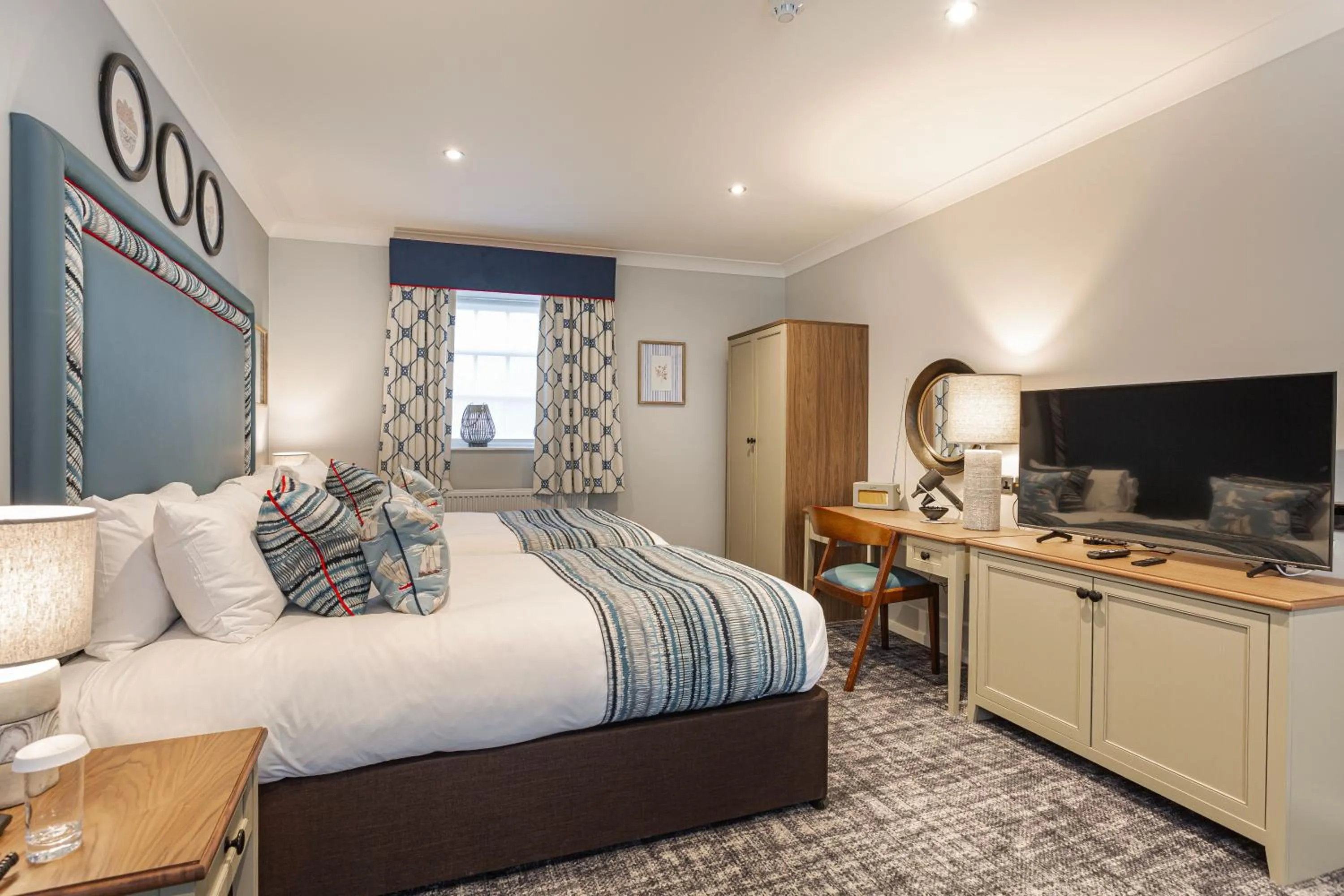 Bed in The Manor Coastal Hotel & Inn, Blakeney - The Coaching Inn Group