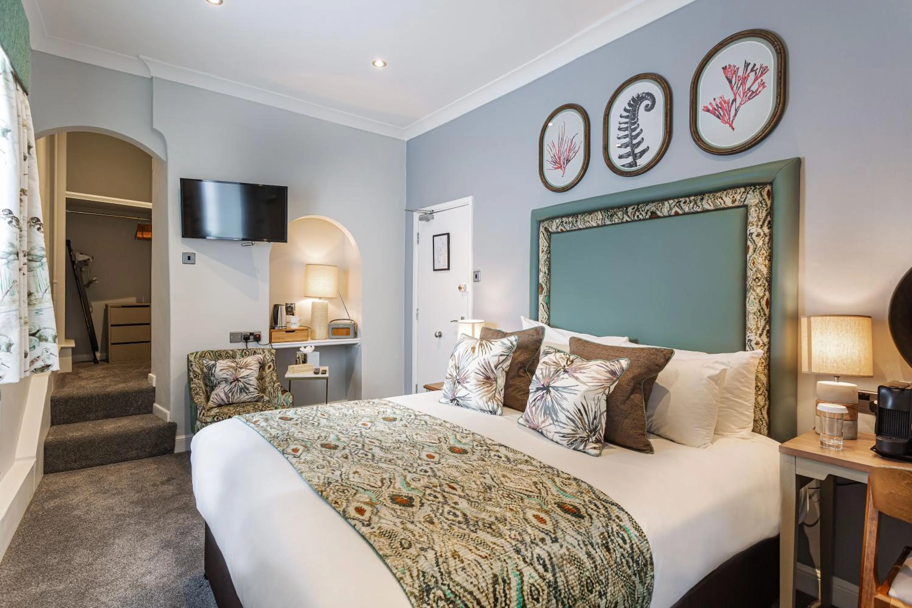 Bed in The Manor Coastal Hotel & Inn, Blakeney - The Coaching Inn Group