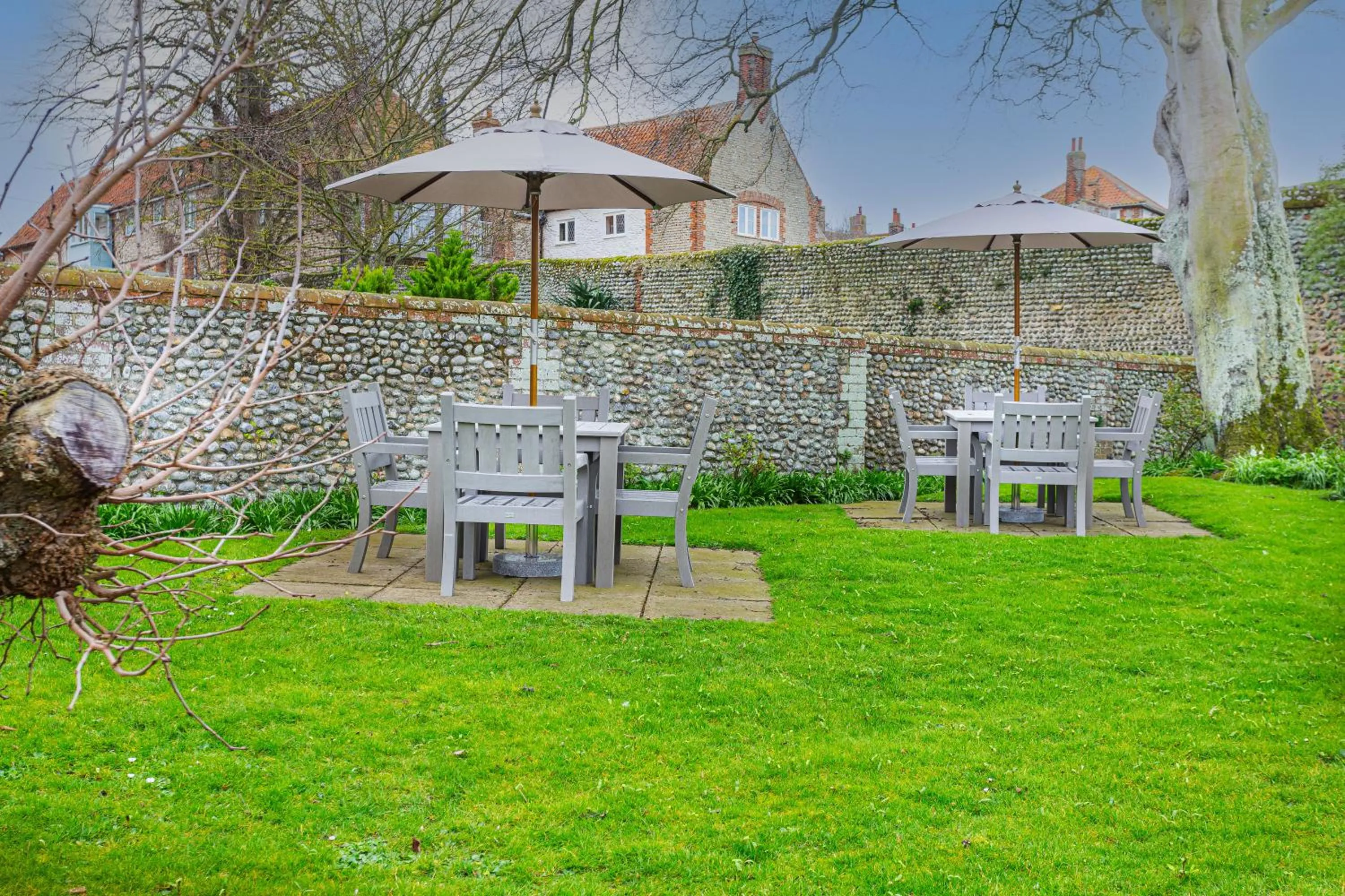 Garden in The Manor Coastal Hotel & Inn, Blakeney - The Coaching Inn Group